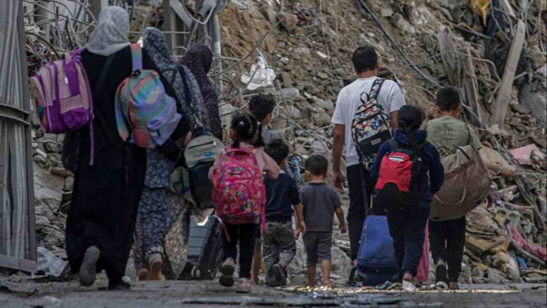 Immagine di Uno a Gaza, l’altro in Israele: «Amici soprattutto ora, in mezzo all'orrore»