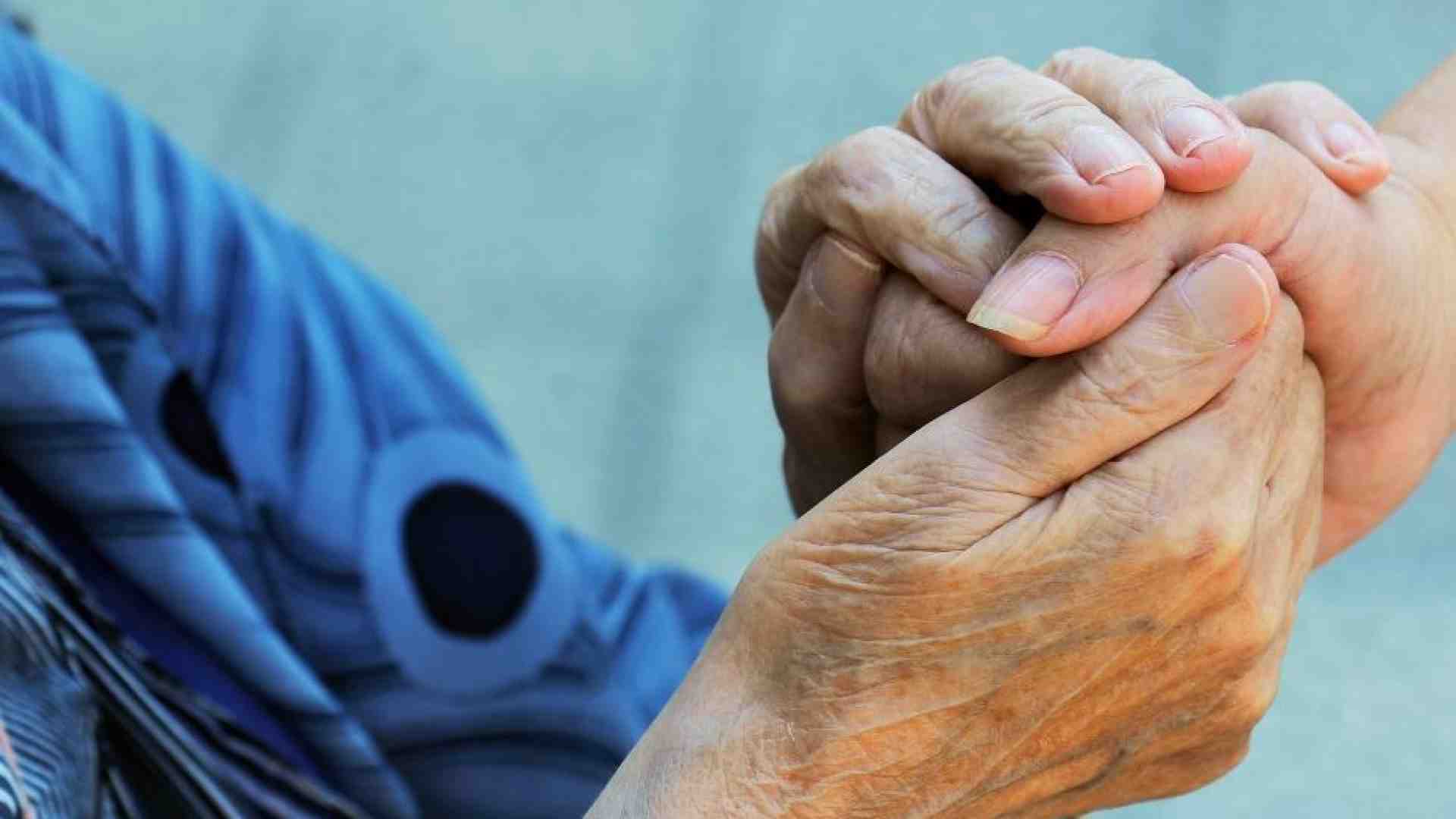 Immagine di Troppe esistenze negate. «La crisi demografica sia sprone alla tutela della vita»