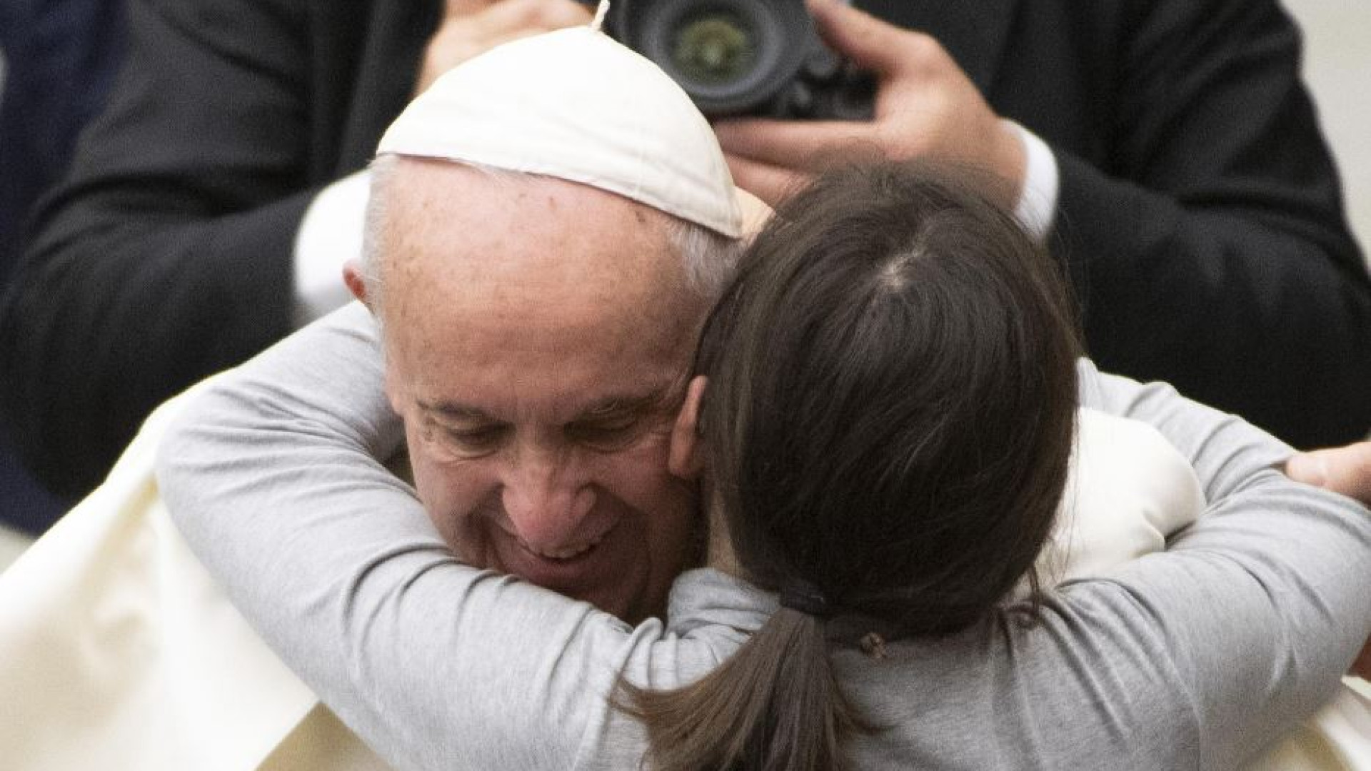 Immagine di Il Papa: la violenza sulle donne è una gramigna, va estirpata dalla società