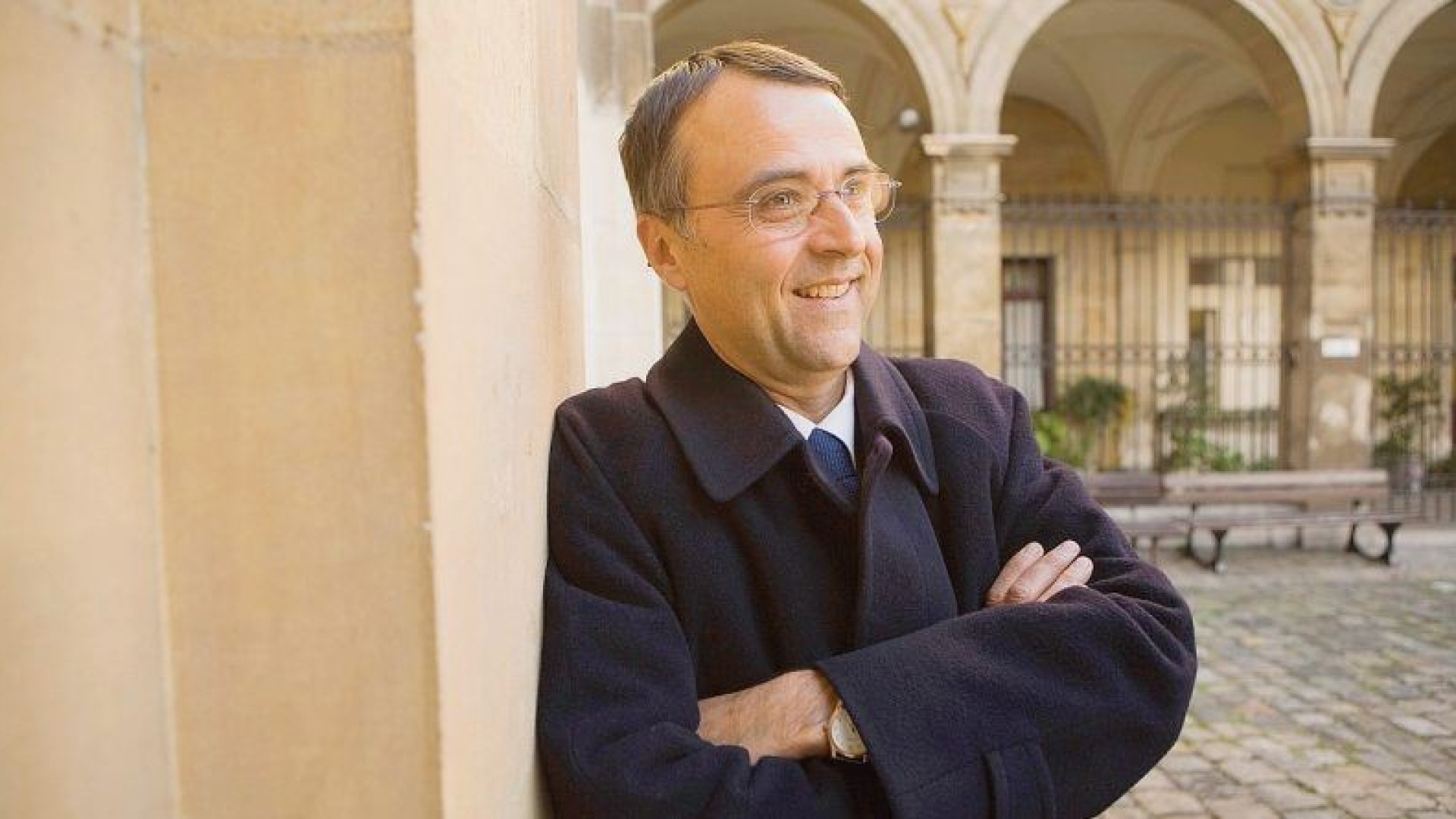 Immagine di Trans e gay, "il battesimo non è concessione ecclesiale"