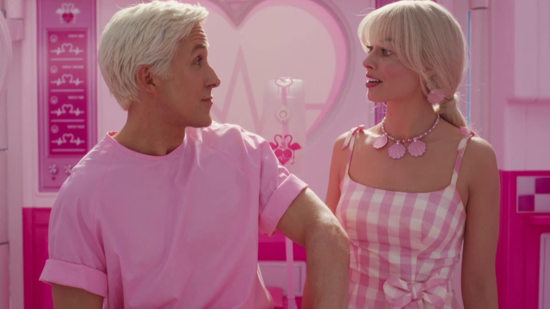 Immagine di Dante “antisemita” e Barbie girls, la confusione regna sovrana