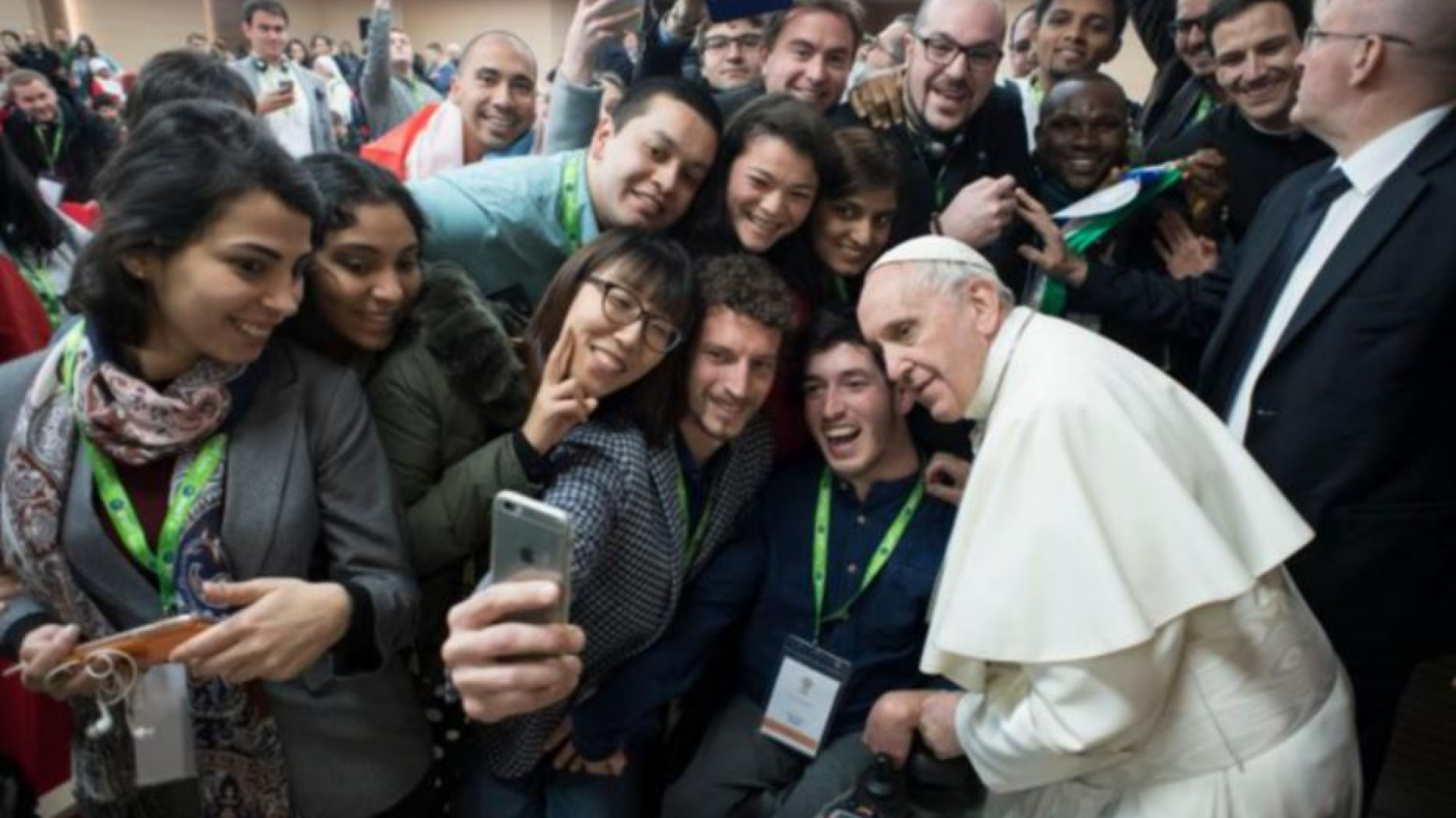 Immagine di Il Papa ai giovani: siate speranza per tanti coetanei