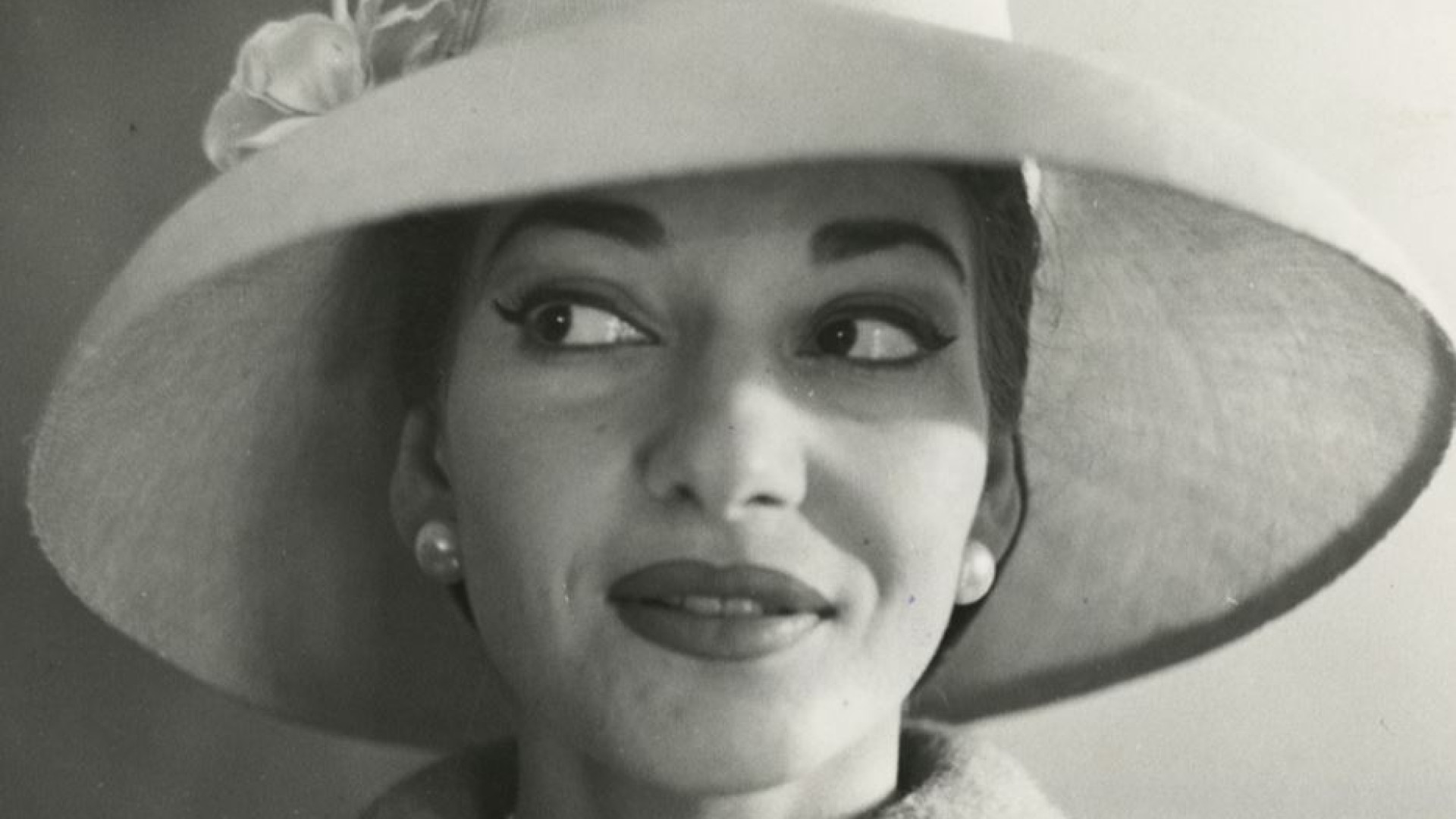 Immagine di Maria Callas fra palco e realtà: ecco com'è diventata “Divina”