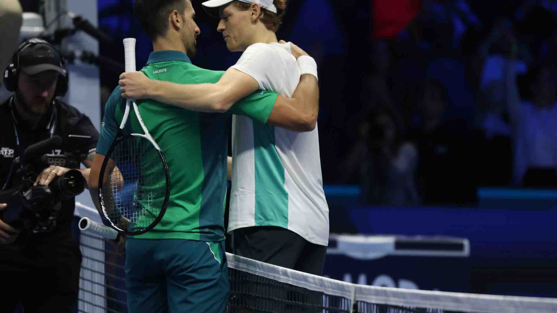 Immagine di È nato un re ed è italiano. Così Sinner è riuscito a battere Djokovic