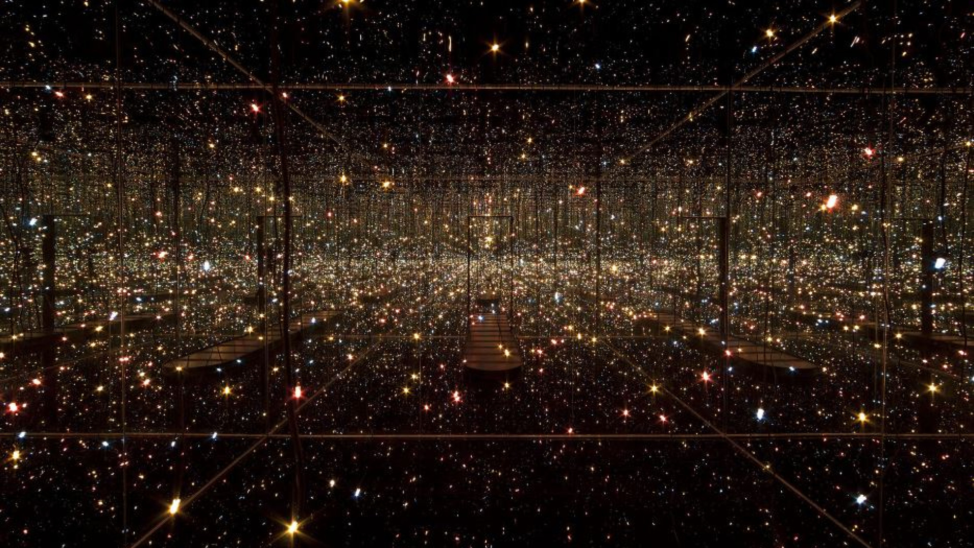 Immagine di Yayoi Kusama a Bergamo: tutto il cielo in una stanza