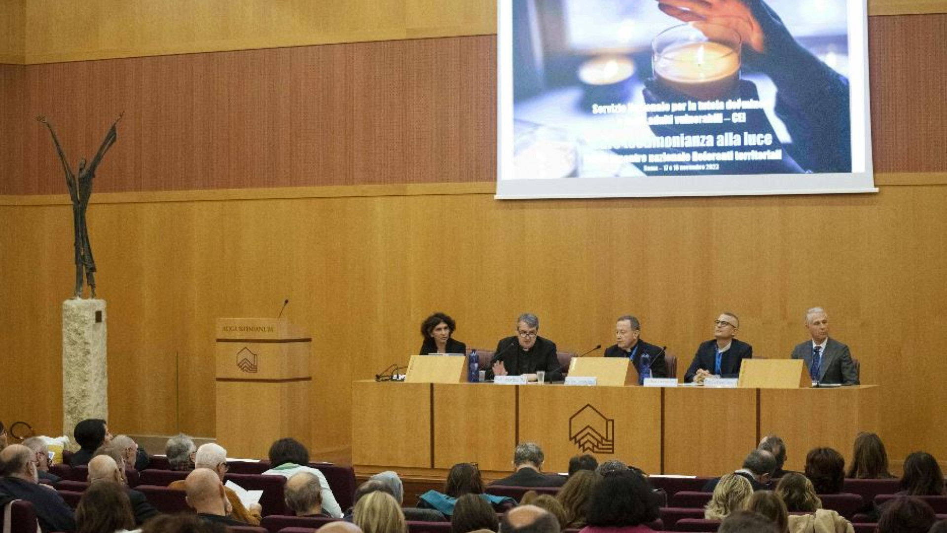 Immagine di Ascolto, formazione, alleanze: così la Chiesa tutela i minori