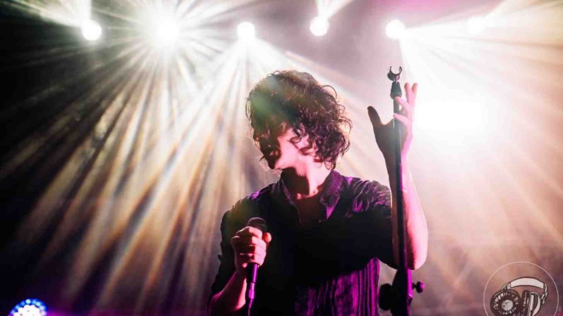 Immagine di Motta: «Rock dalla parte dell'impegno e della pace»