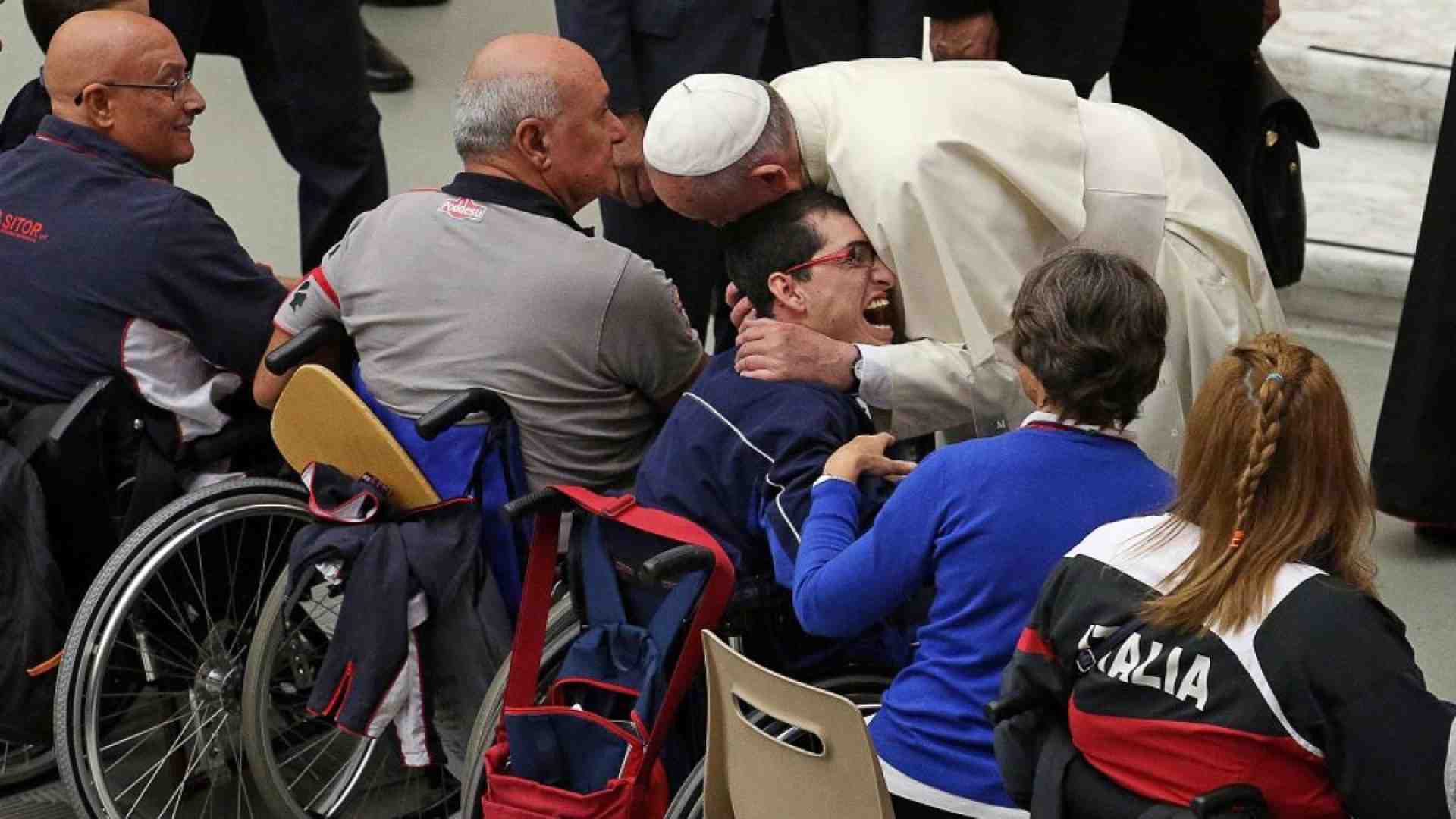 Immagine di "La medicina non sia a pagamento e disumanizzante"