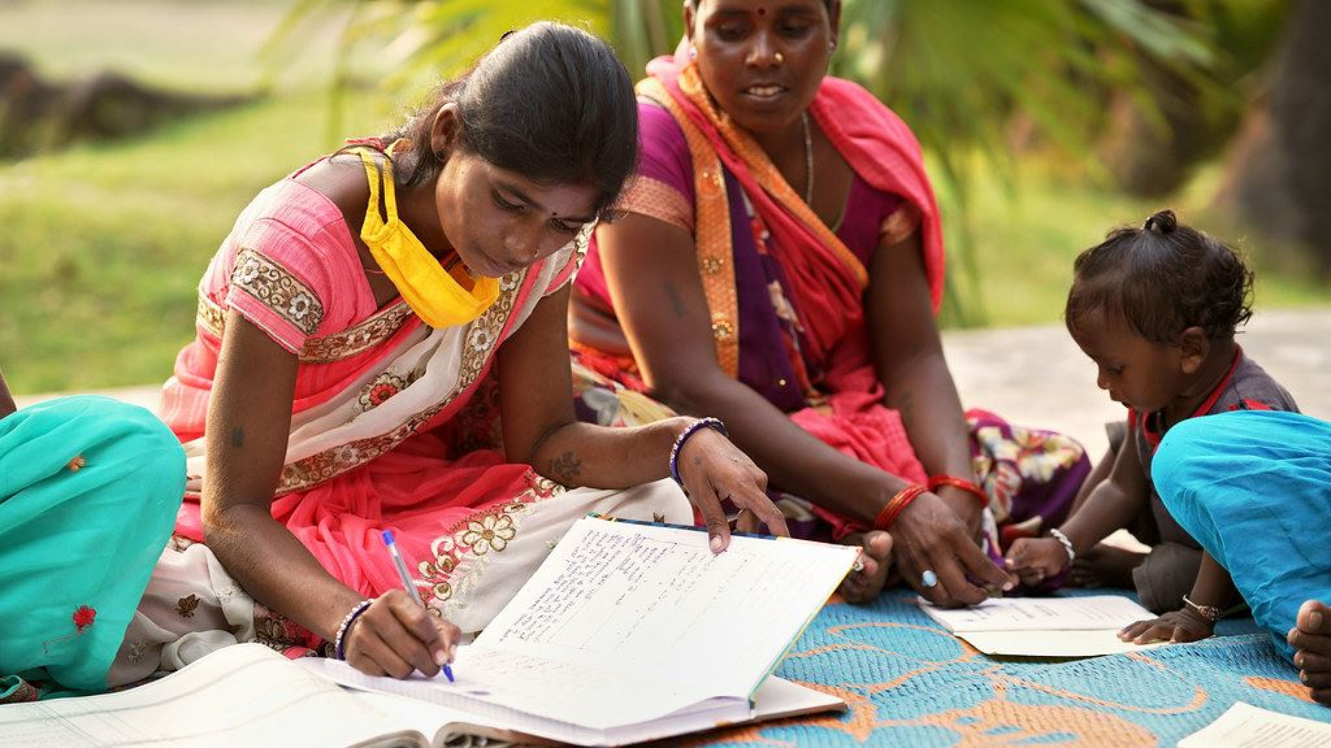 Immagine di Economia circolare, donne e giovani: l'impegno di Maire in India