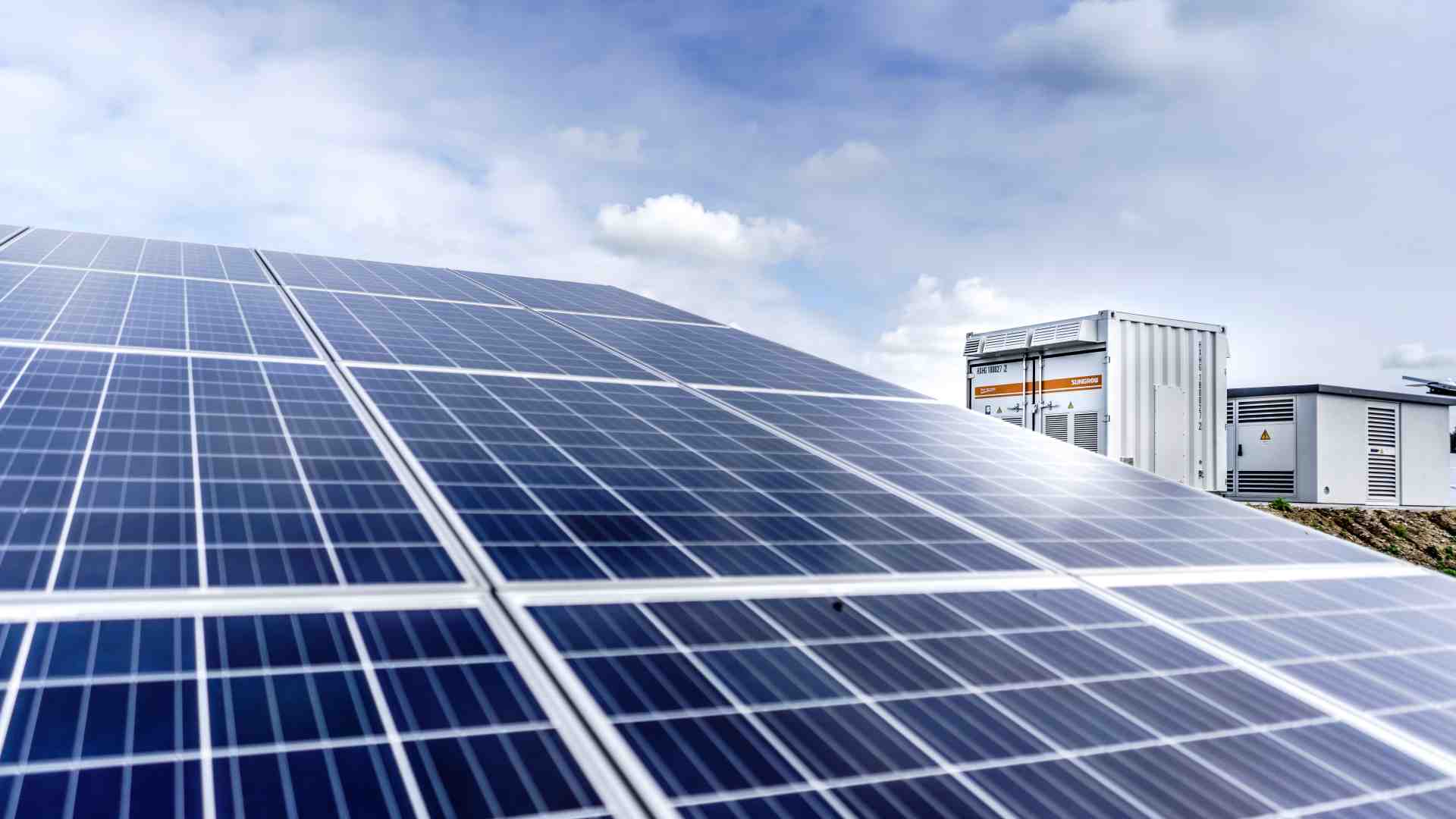 Immagine di Strada spianata alle comunità energetiche. Ok europeo alla legge italiana