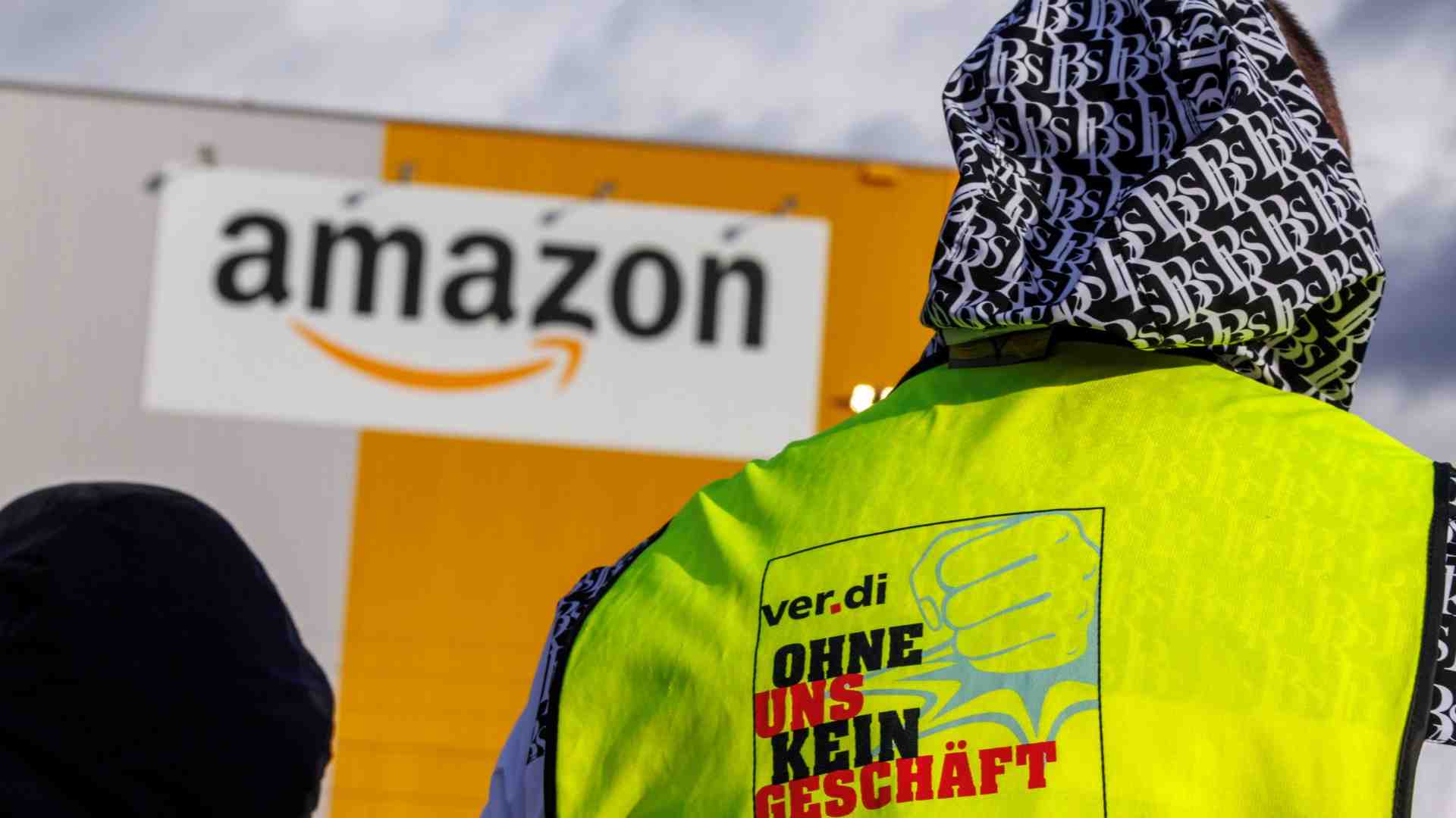Immagine di Black Friday di scioperi contro Amazon