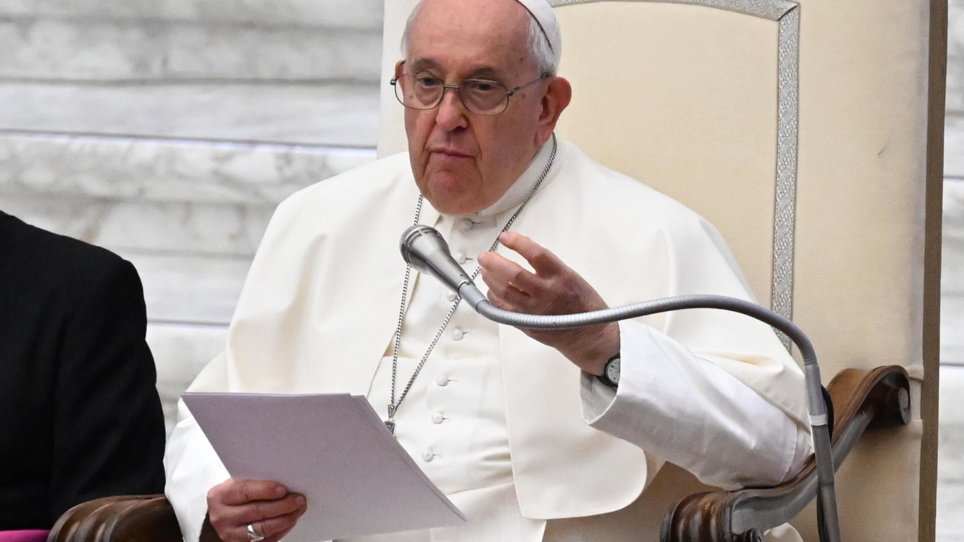 Immagine di Papa fa la Tac in ospedale, esclusa la polmonite