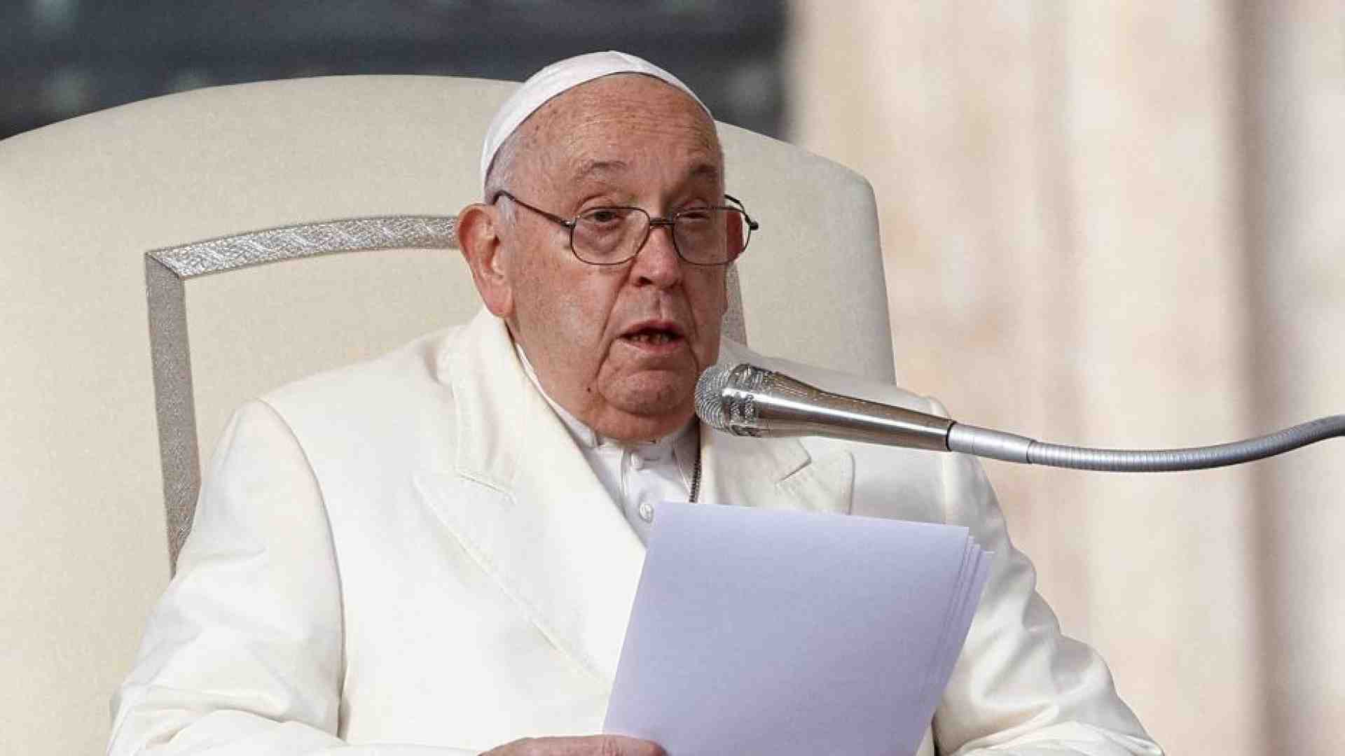 Immagine di Papa Francesco rinuncia al viaggio a Dubai
