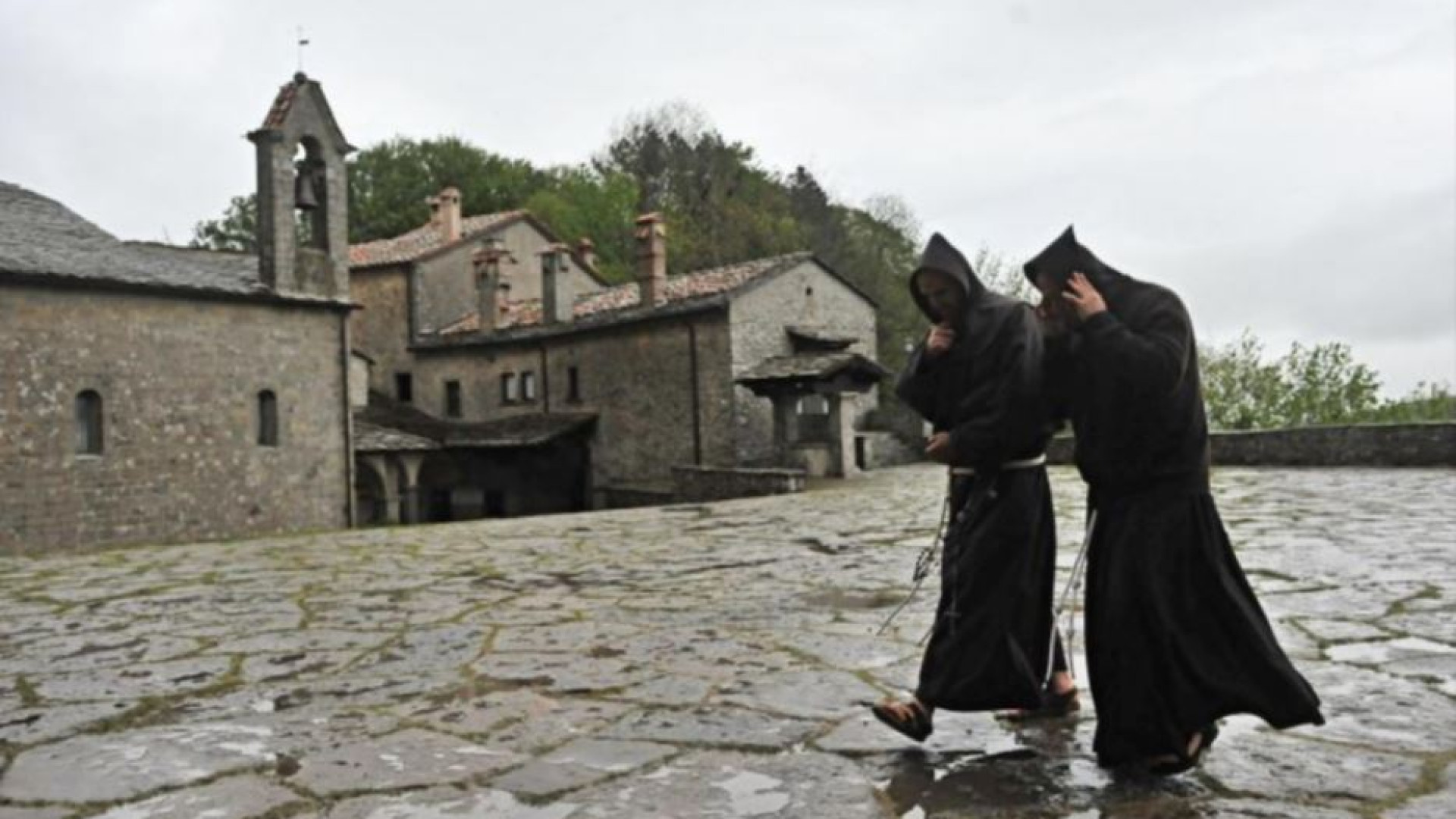 Immagine di La Regola francescana ha 800 anni. Ecco il messaggio del Papa