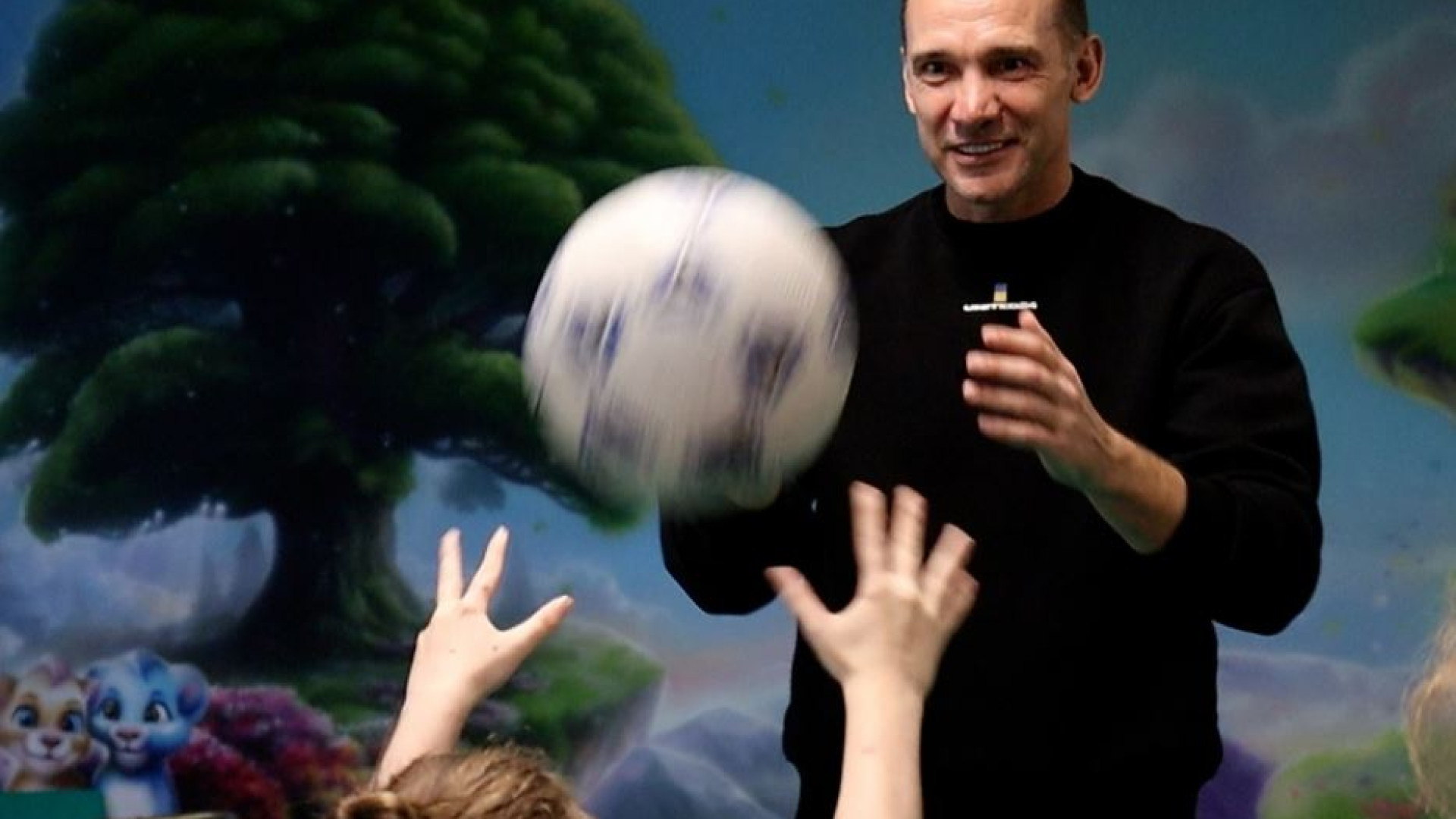 Immagine di Sheva in gol per la pace e per i bambini disabili
