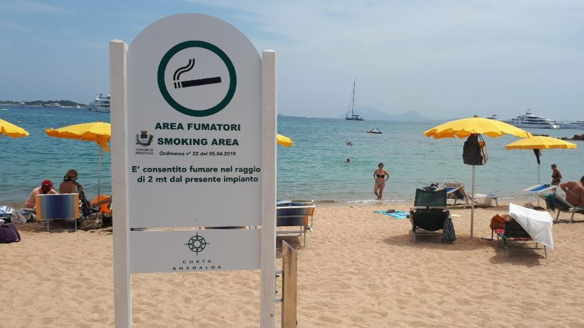 Immagine di La Francia dichiara guerra al fumo: 13 euro per un pacchetto di sigarette