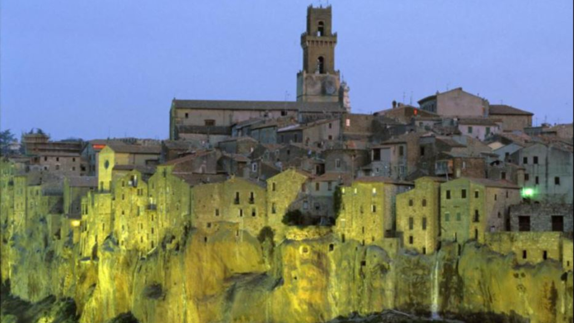 Immagine di Nelle città italiane del Medioevo emerge il fine sociale della bellezza