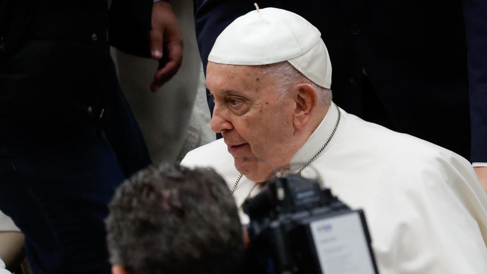 Immagine di Il Papa: chi fabbrica armi guadagna sulla morte