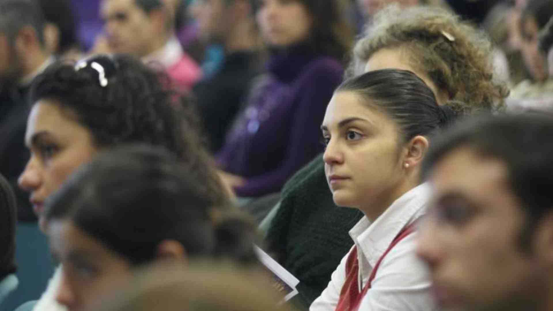 Immagine di Così la filosofia ci guida a passare dall'io al noi