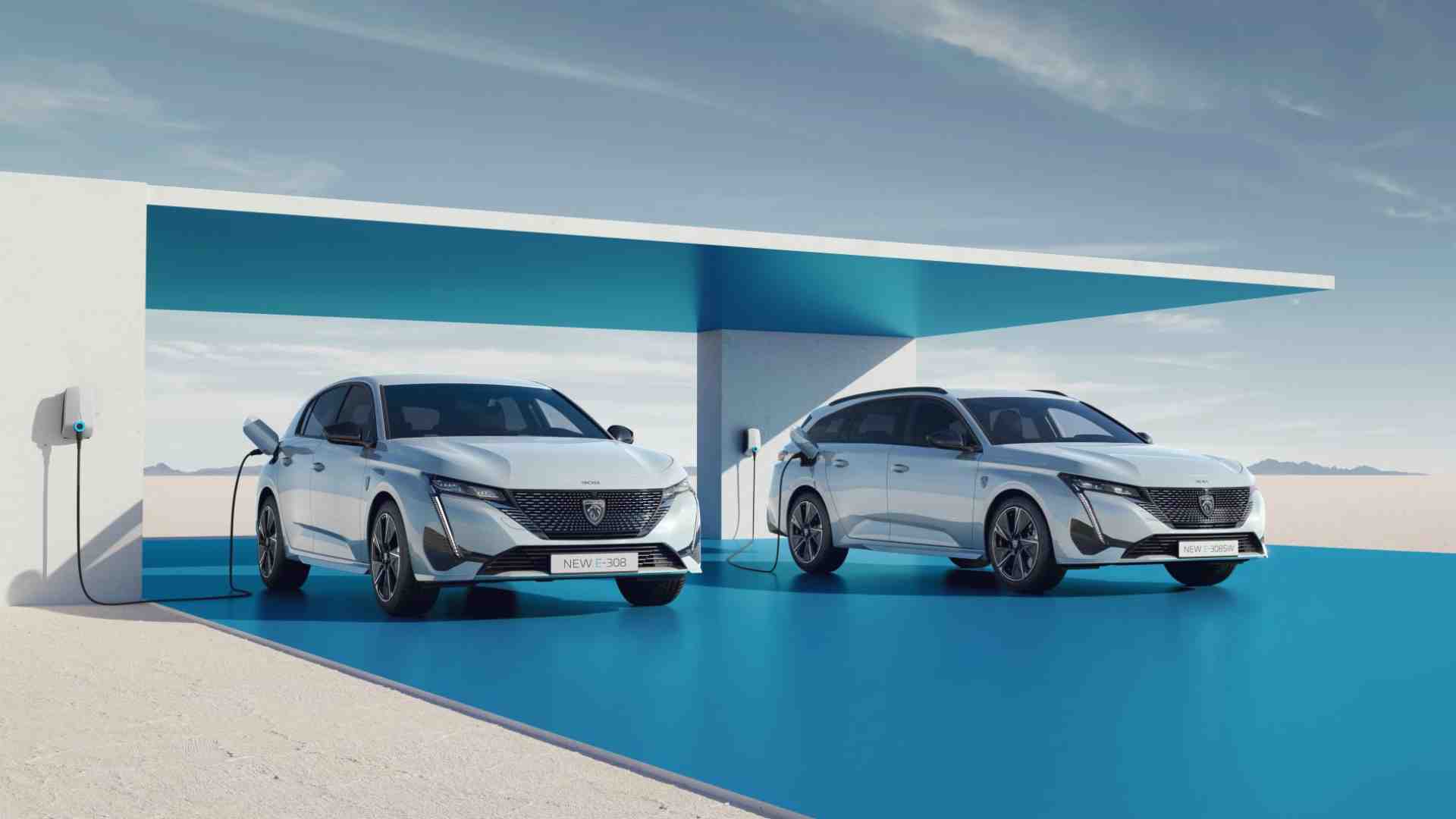 Immagine di Peugeot e-208 ed e-308: stessa scossa e strade diverse