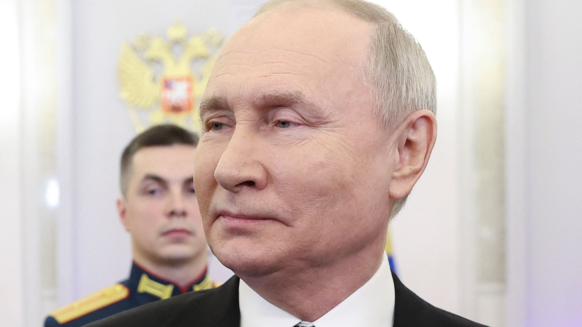 Immagine di Putin si ricandida e prosegue il “mandato a vita”