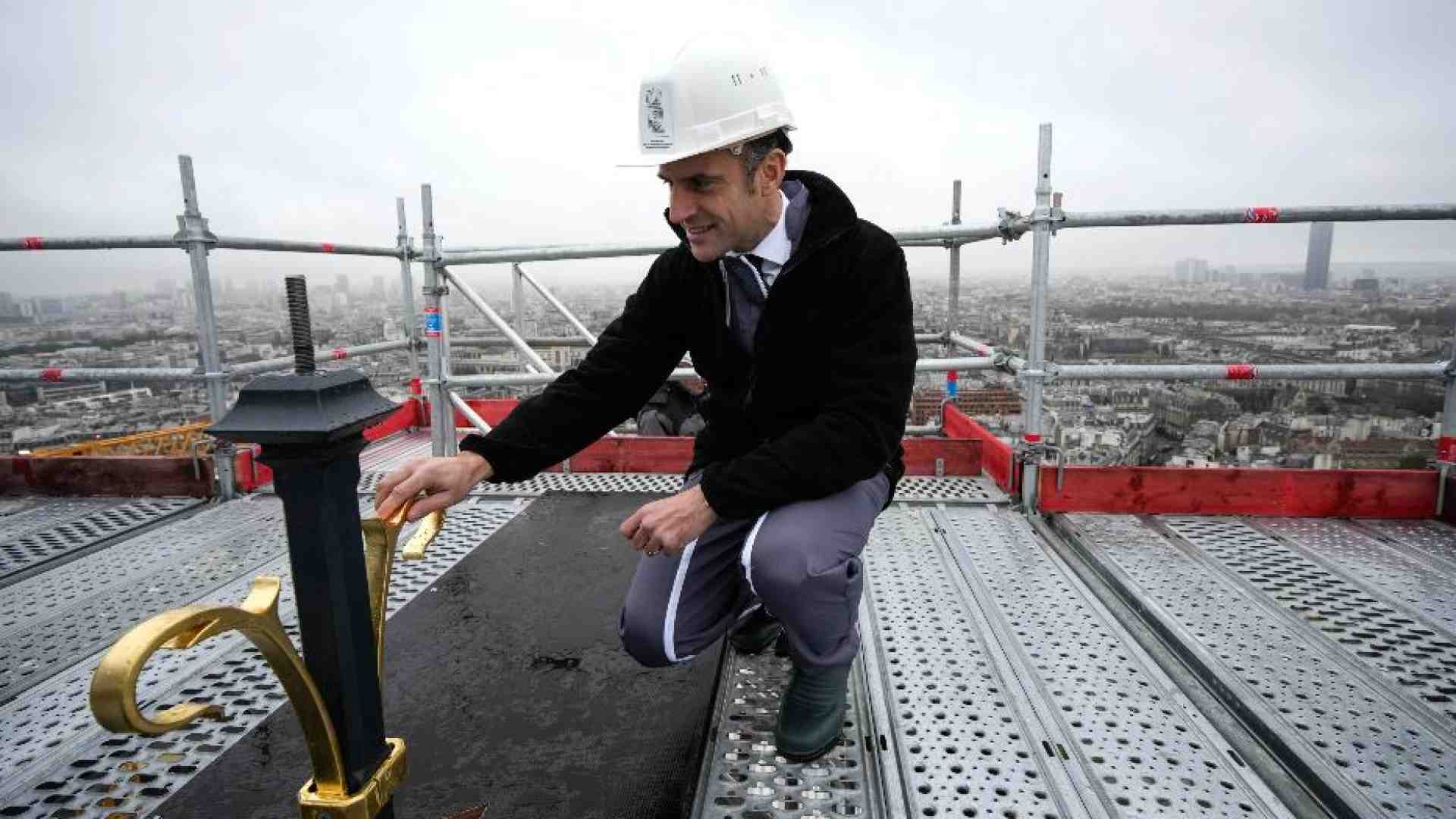 Immagine di Tra un anno la riapertura di Notre-Dame. E Macron invita il Papa