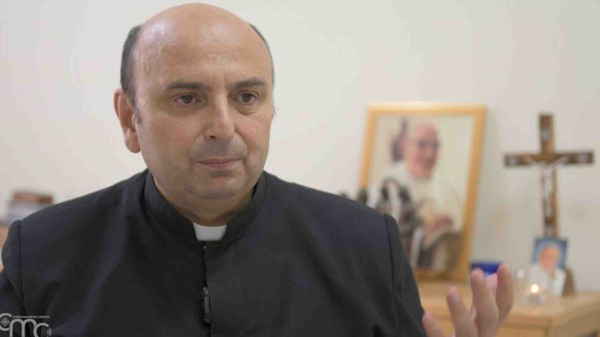 Immagine di Il parroco di Gaza: «Siamo stanchi dei raid, una tregua è ancora possibile»
