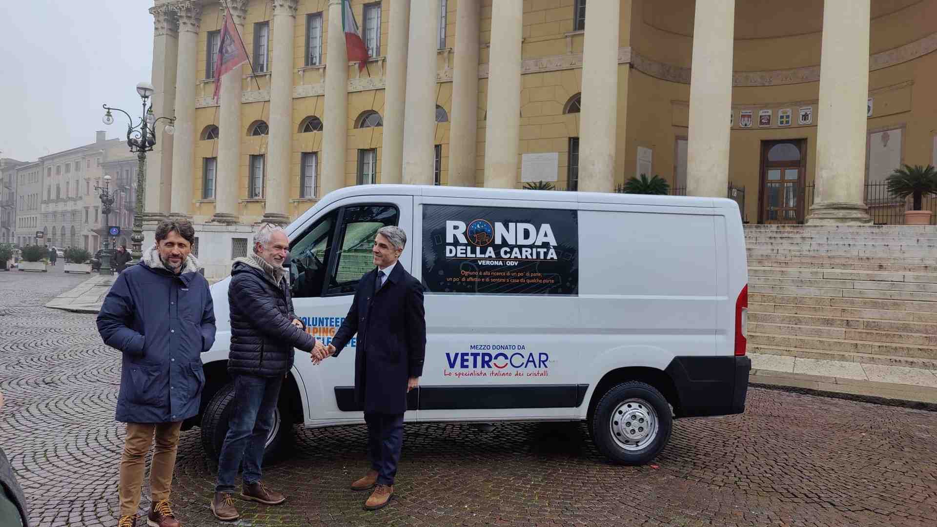 Immagine di Un nuovo furgone in dono alla Ronda della carità