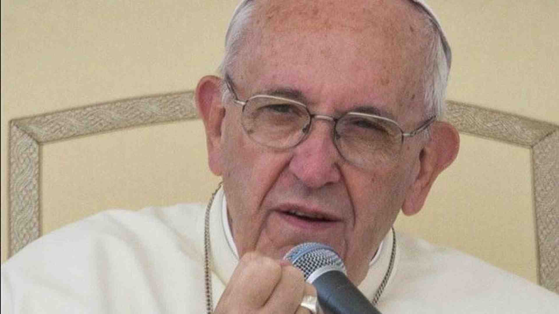 Immagine di Alla Curia Romana: «Siate innamorati, non abituati»