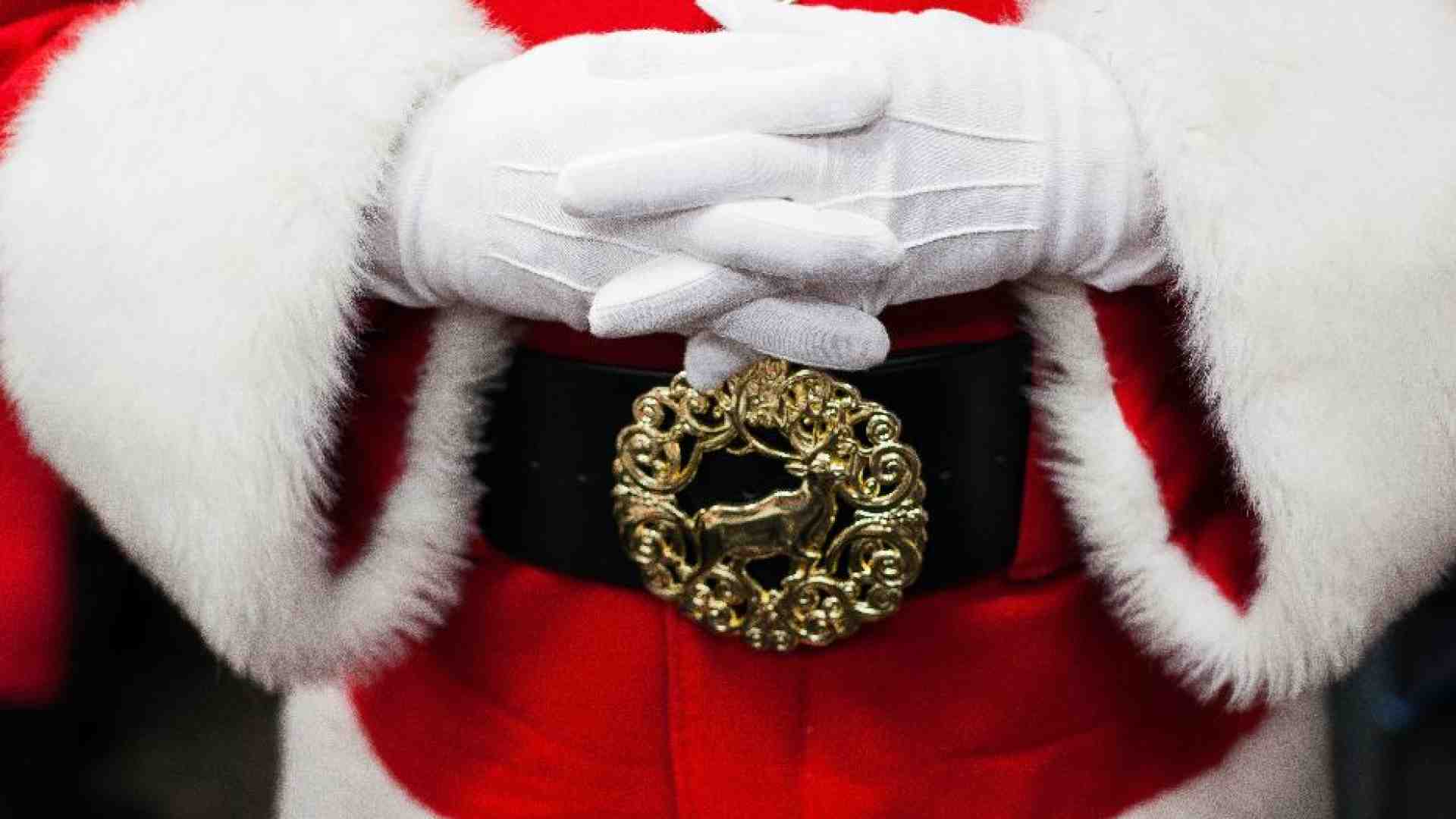 Immagine di La strana storia del Babbo Natale venuto dalla strada