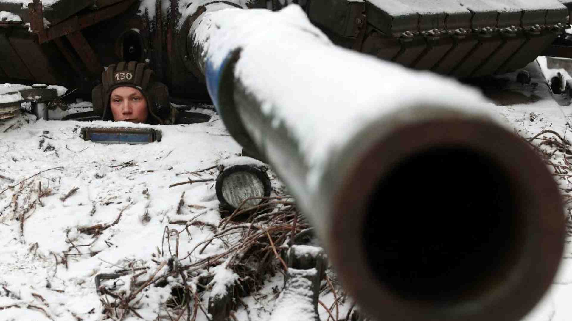 Immagine di Gli ucraini via dal fronte, i russi da Putin. La grande fuga dalla guerra