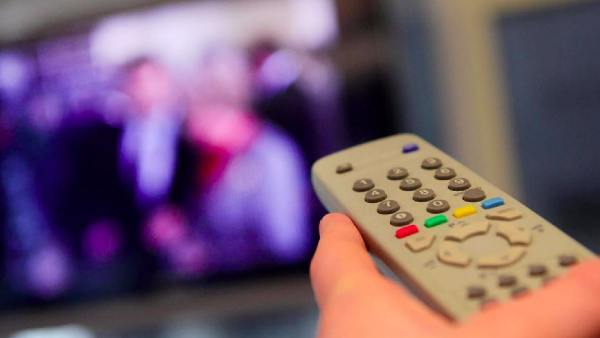 Immagine di La tv generalista è sempre più in crisi. In quattro anni ascolti calati del 10%