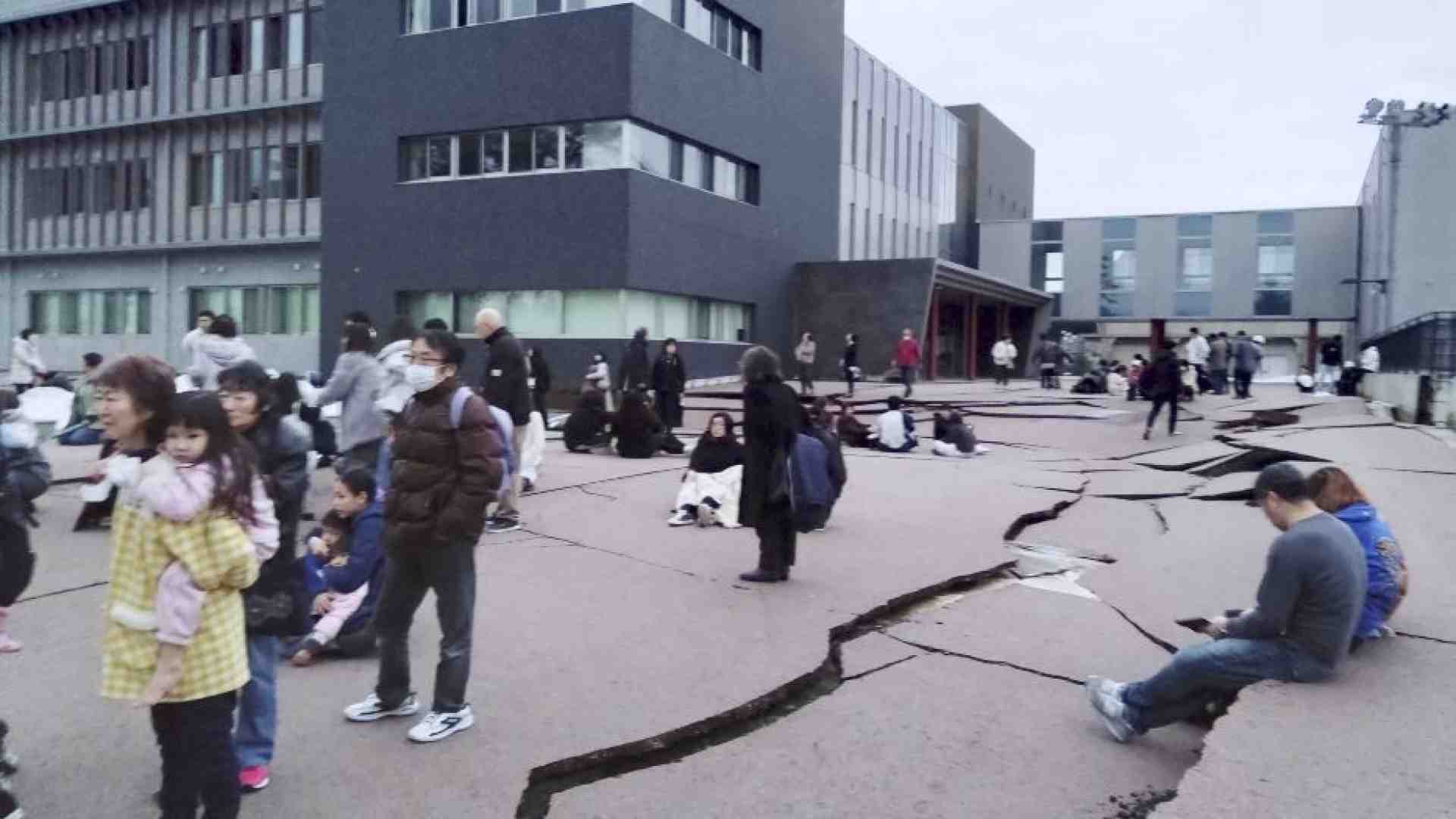 Immagine di Il Giappone resiste alla scossa di 7.6 gradi Richter, ma le vittime salgono a 48
