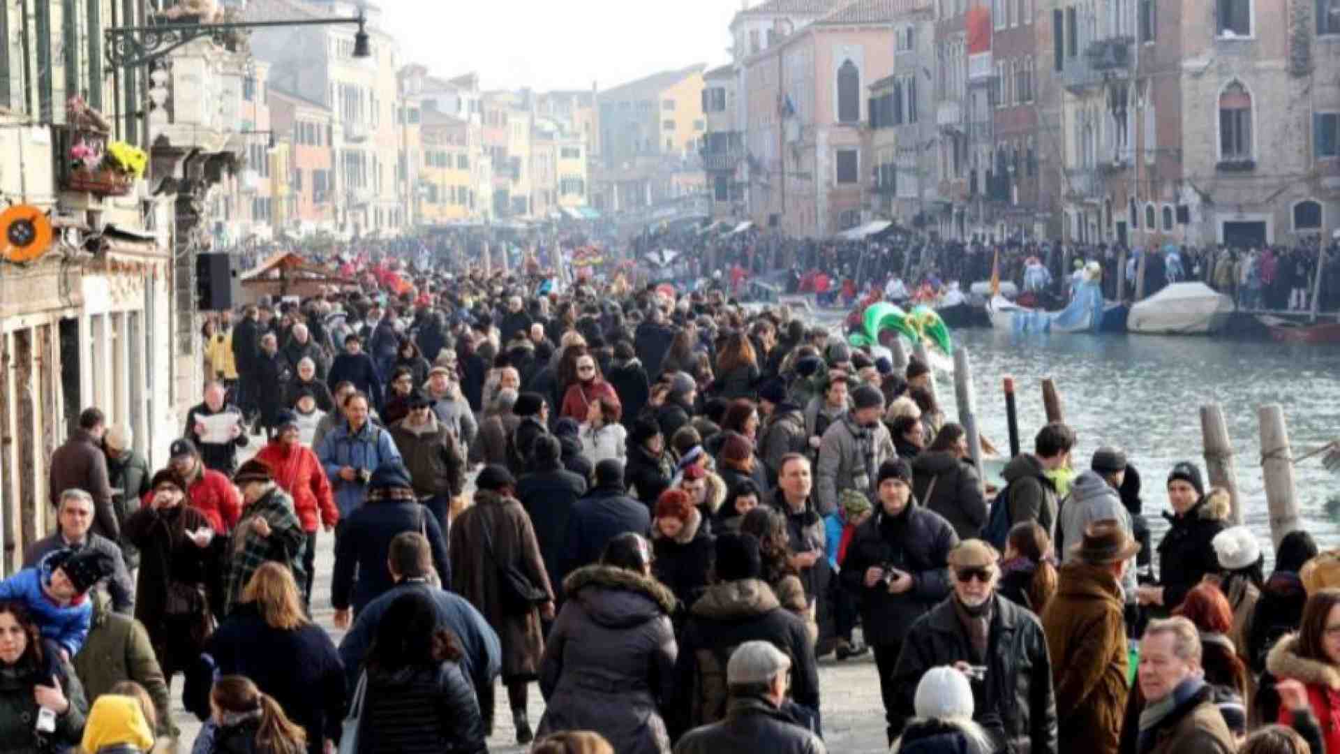 Immagine di Allargarci alla totalità dei fratelli, prossimi di chi è lontano