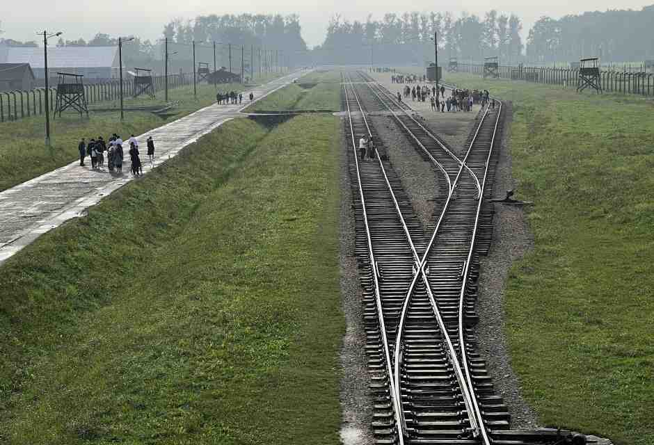 Avere memoria per dire mai più: salviamo @AuschwitzMuseum