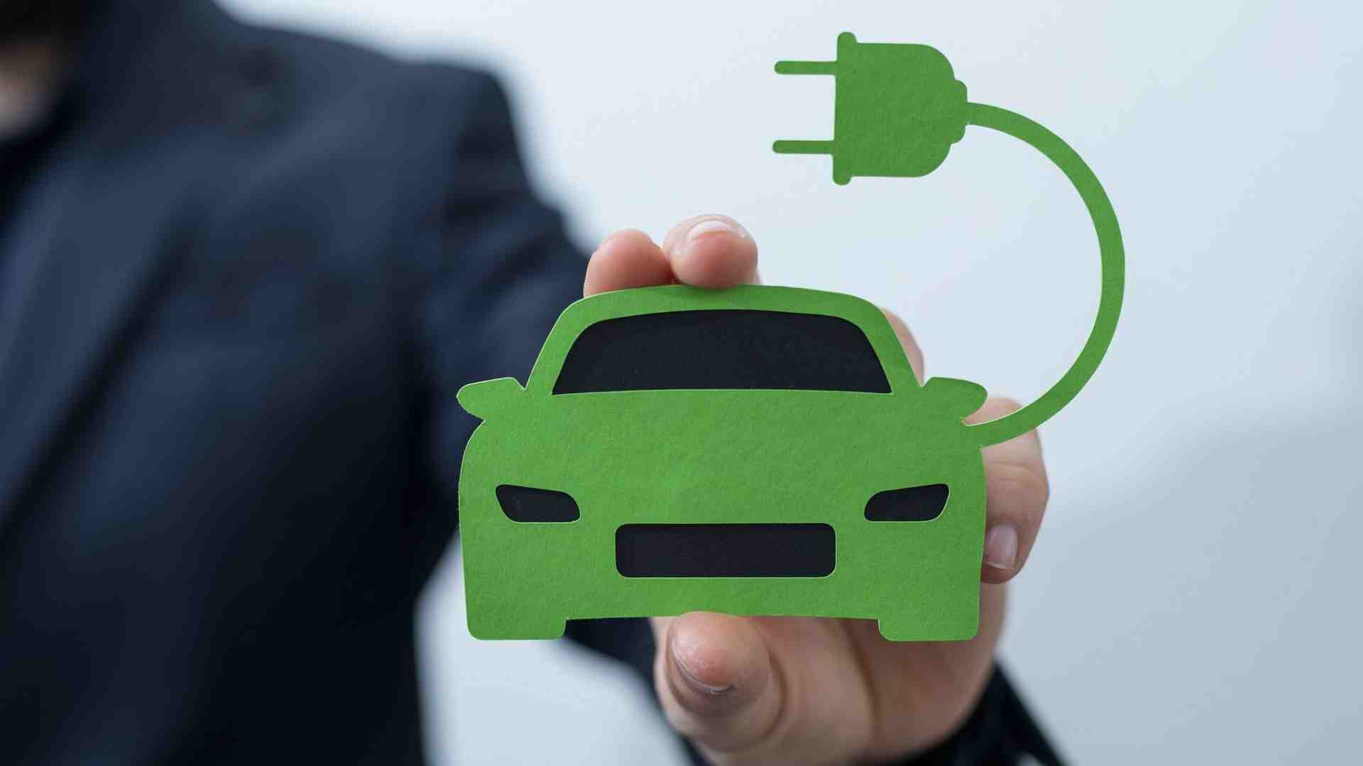 Immagine di "Auto elettriche, irrealizzabili gli obiettivi Ue. Ecco perchè"