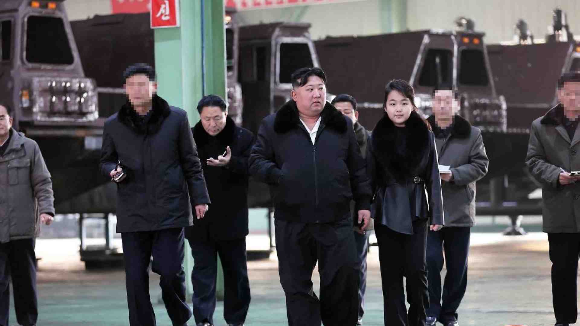 Immagine di Kim spara ancora: altri 60 colpi verso un'isola del Sud