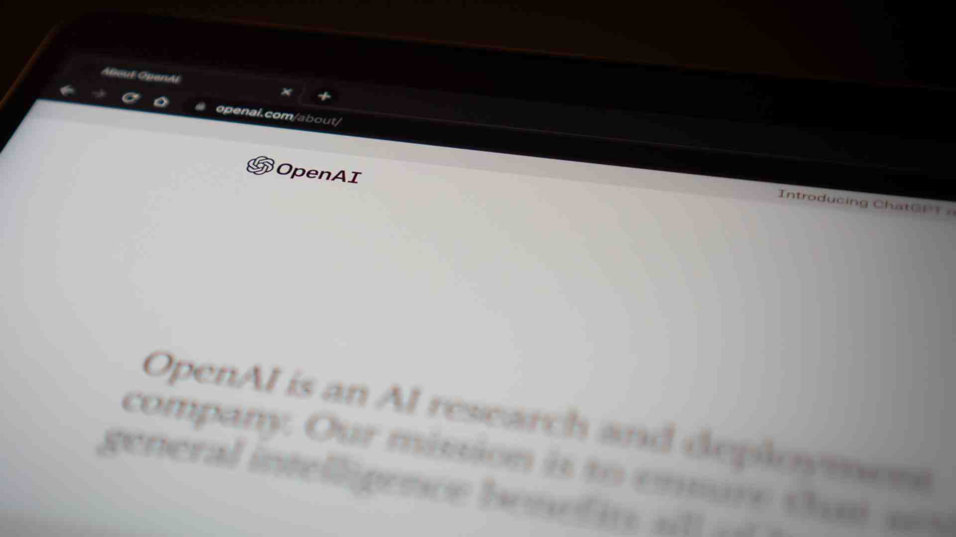 Immagine di Lampi di stupidità artificiale nell’esperimento di Bankitalia con ChatGPT