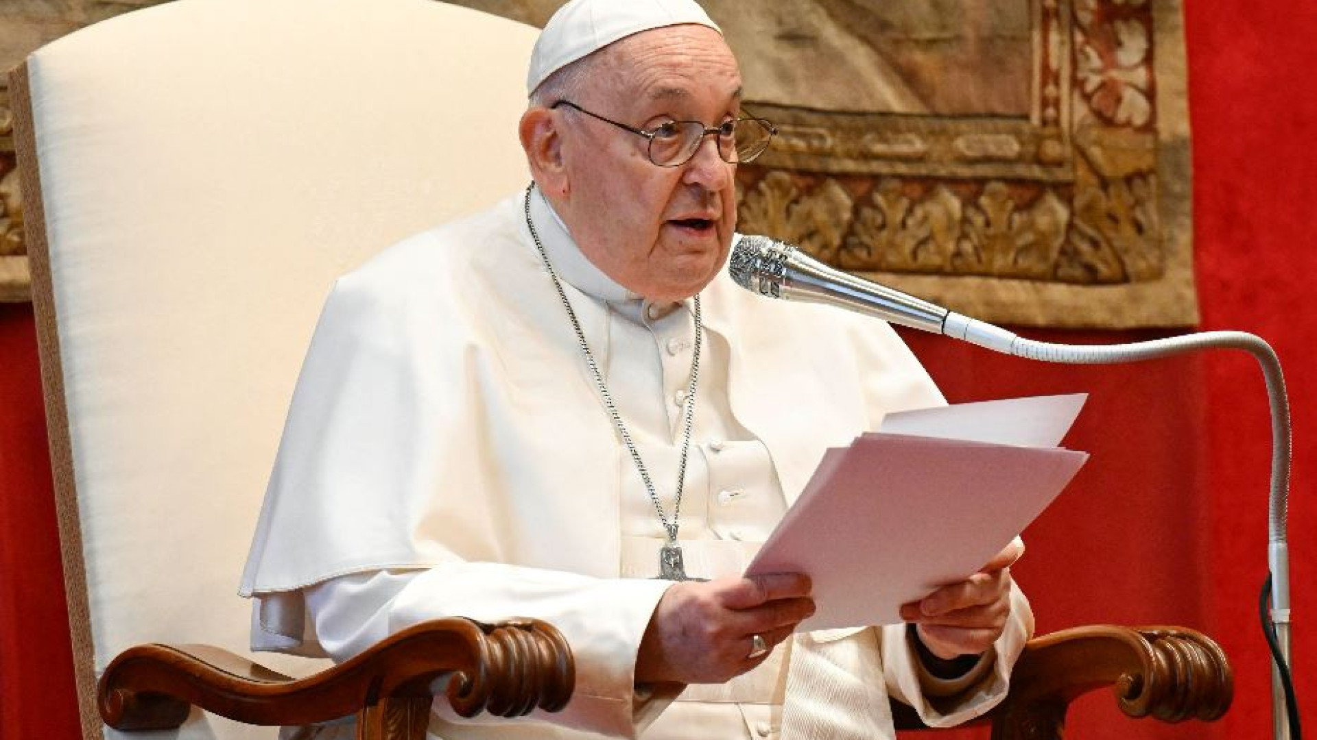 Immagine di Bordignon: maternità surrogata, il Papa ci ricorda che il bambino è un dono