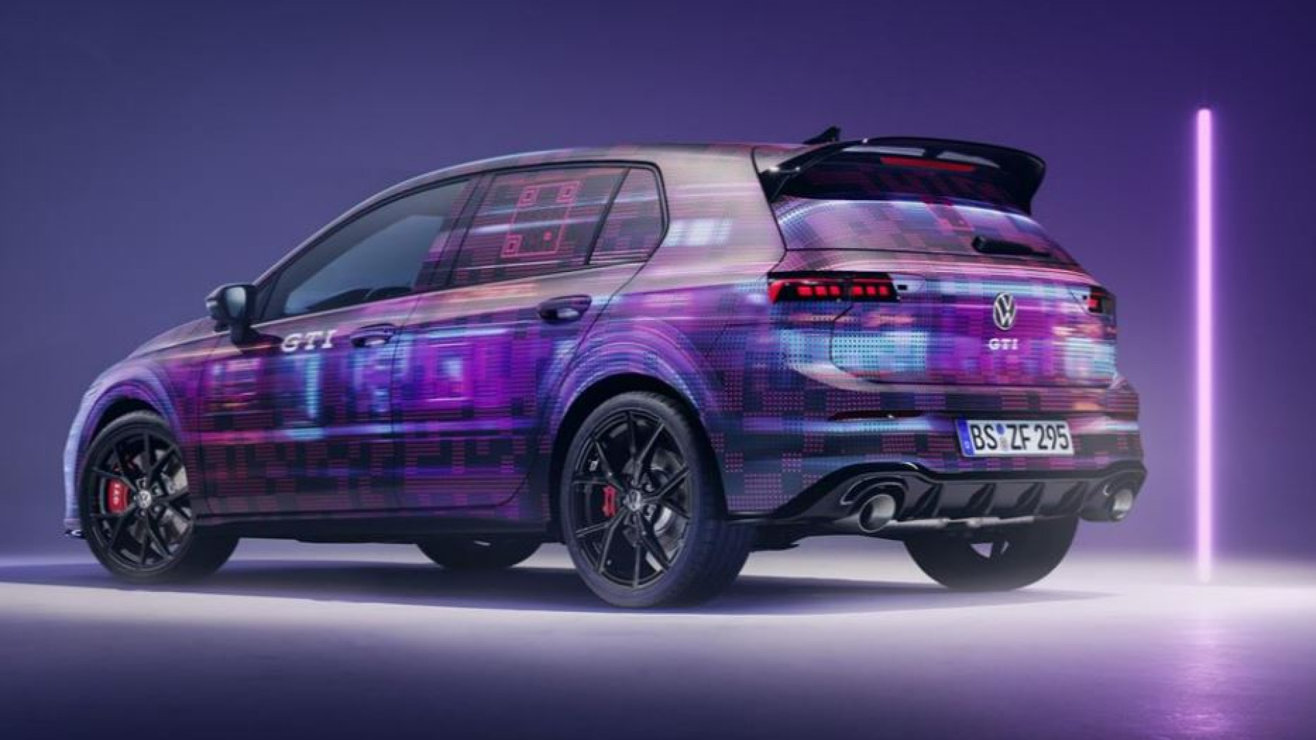 Immagine di Volkswagen la svela a sorpresa: ecco come sarà la nuova Golf GTI