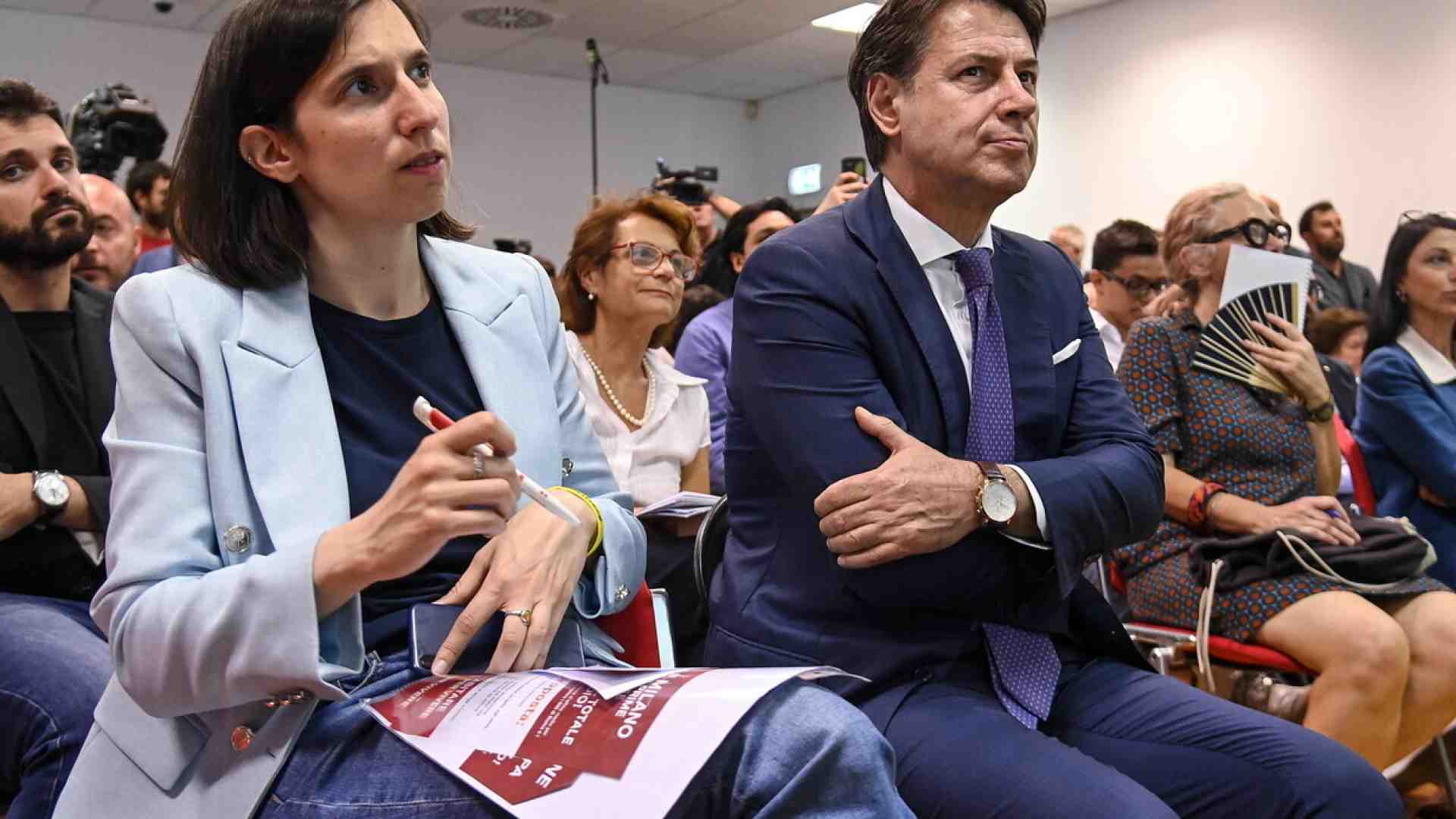 Immagine di Altro che duello tv. Conte scavalca Schlein col Giurì d’onore sul Mes