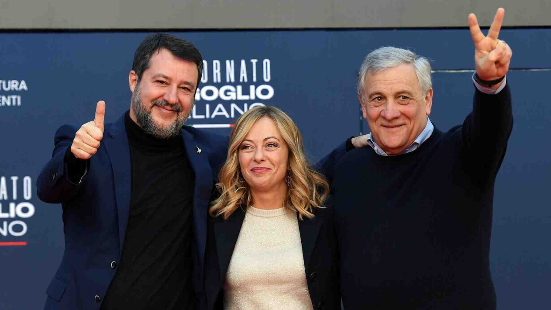 Immagine di Vertice di Meloni, Salvini e Tajani a Palazzo Chigi: al centro le Regionali