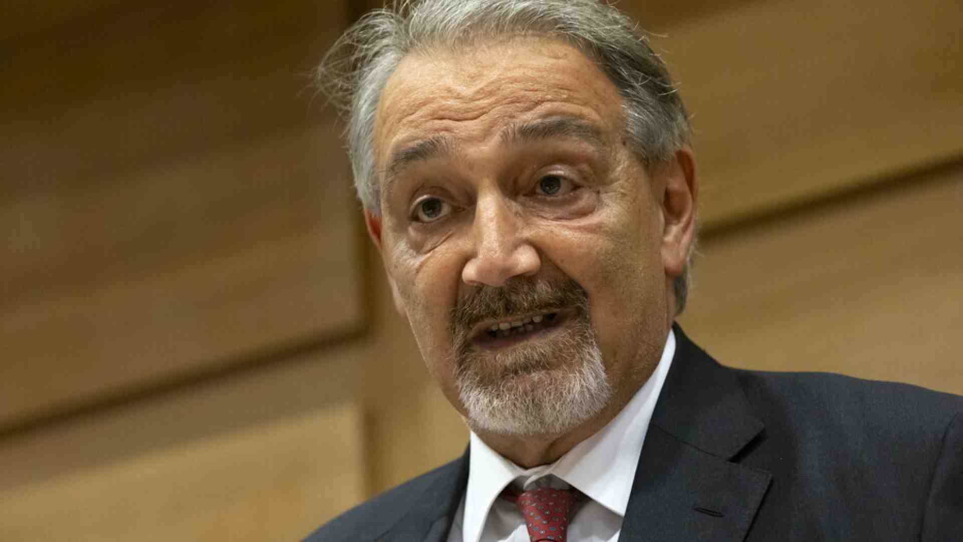 Immagine di Il fantasma di Acca Larentia si aggira sul governatore del Lazio Francesco Rocca
