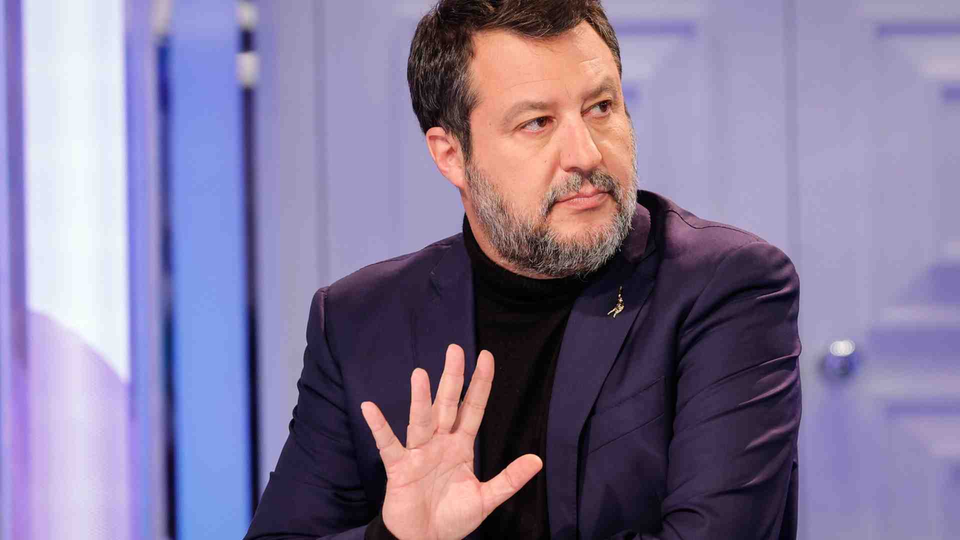 Immagine di Stretto tra Meloni e i governatori, Salvini teme la débâcle. E ora chiede a Zaia di candidarsi