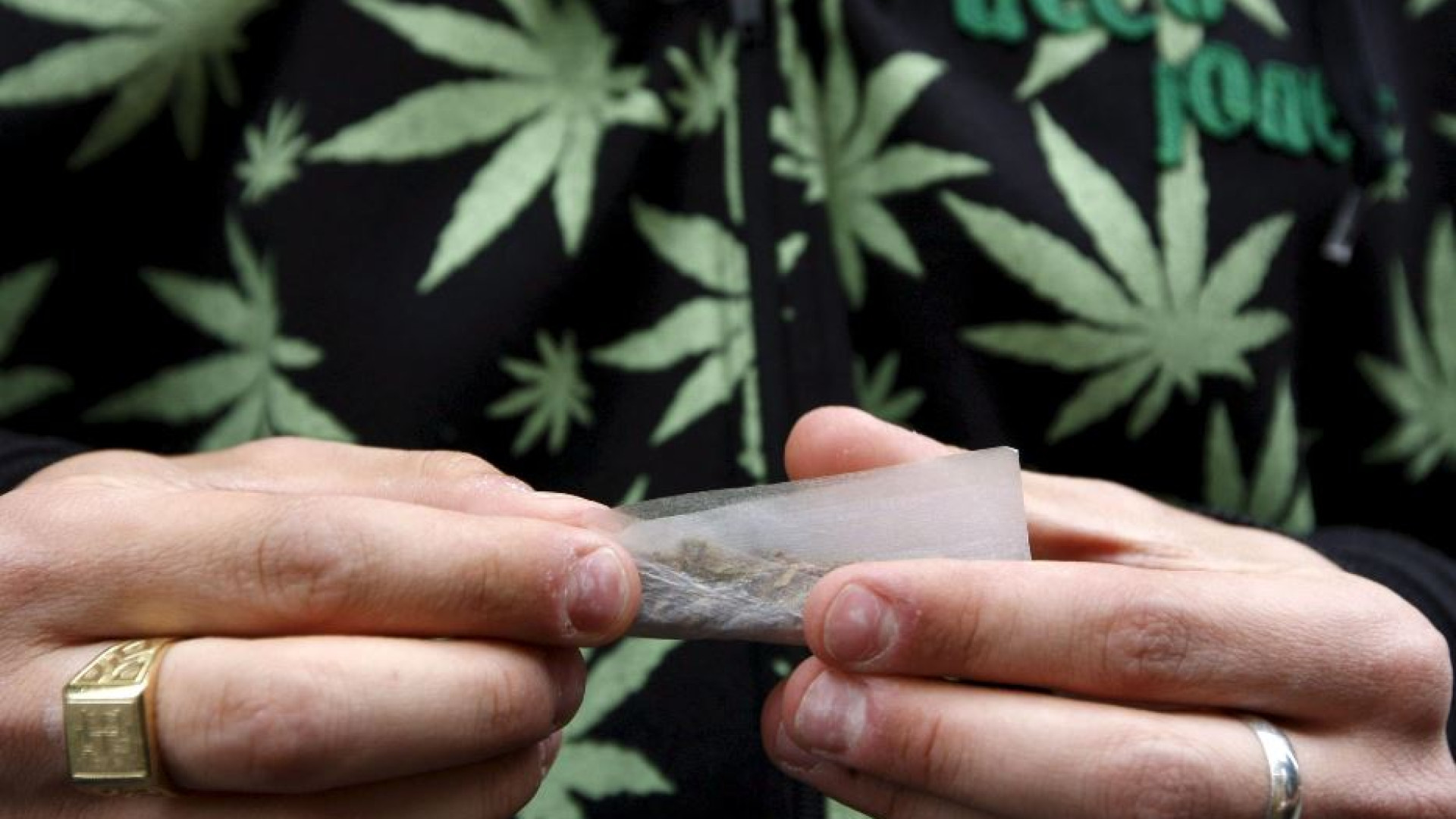 Immagine di Ragazzi, la “canna” non è mai leggera