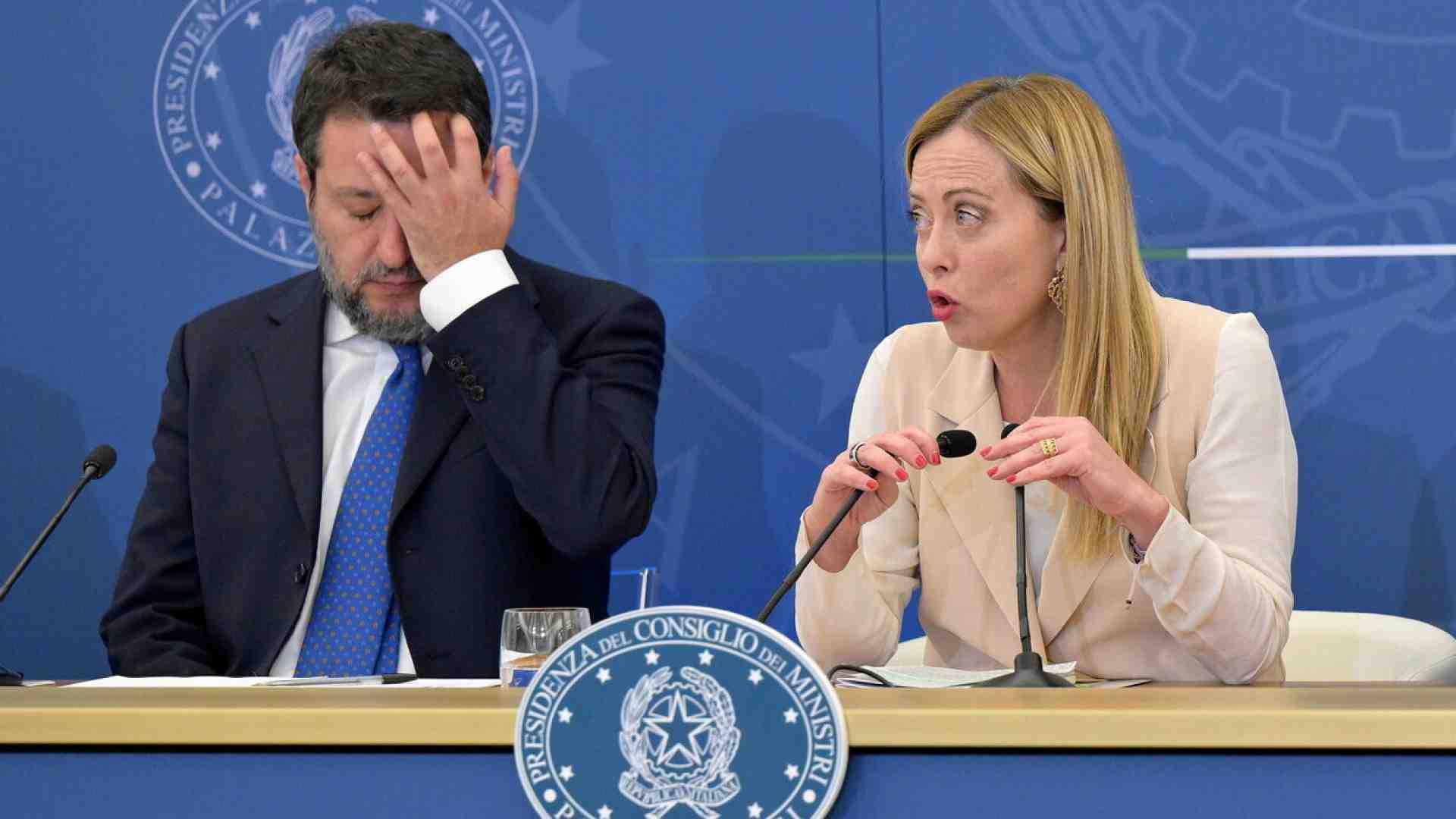 Immagine di Nel 2019 Meloni e Salvini giocavano con Mussolini e l’euro. Oggi chiedono più Europa