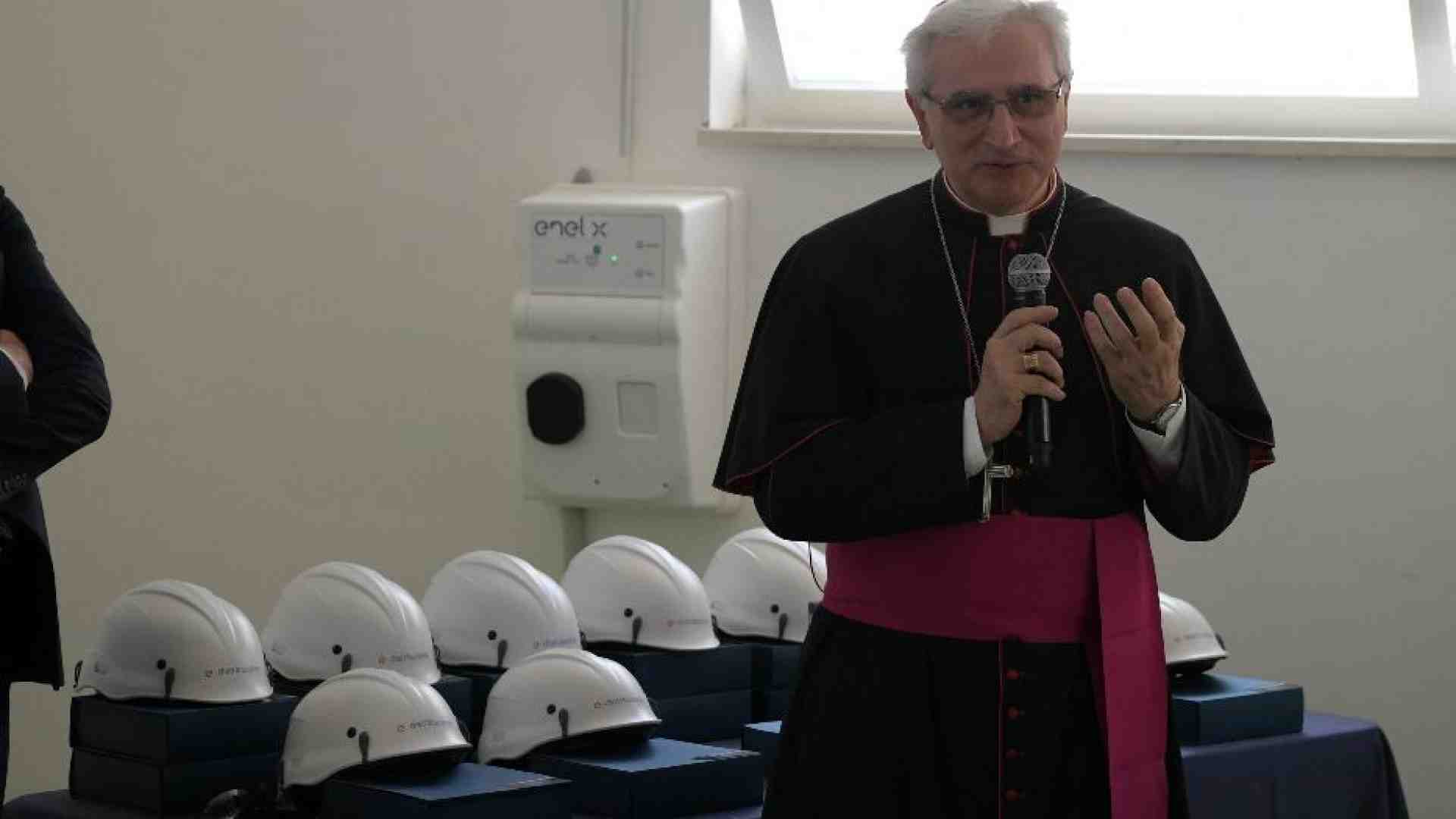 Immagine di Il vescovo Miniero: «Servono risposte. Taranto merita una transizione giusta»