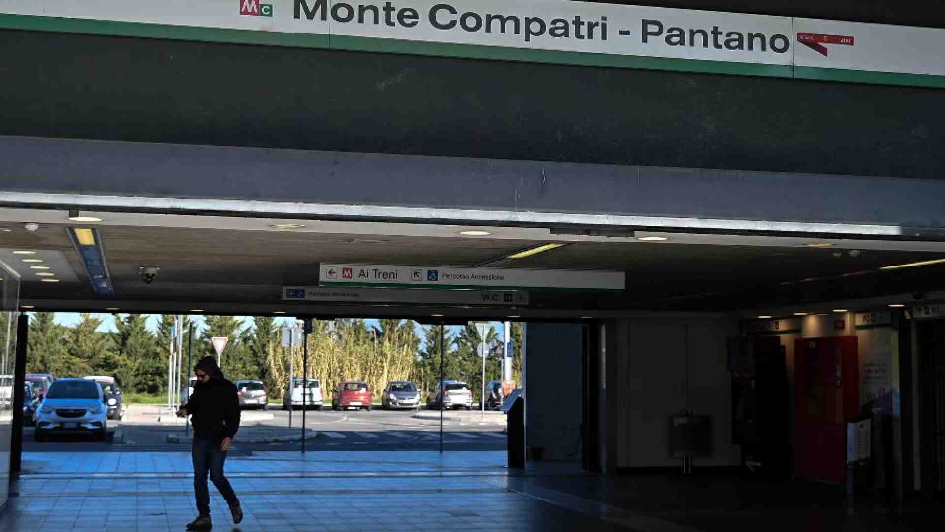 Immagine di Ucciso a 14 anni a colpi di pistola: caccia a tre sospettati