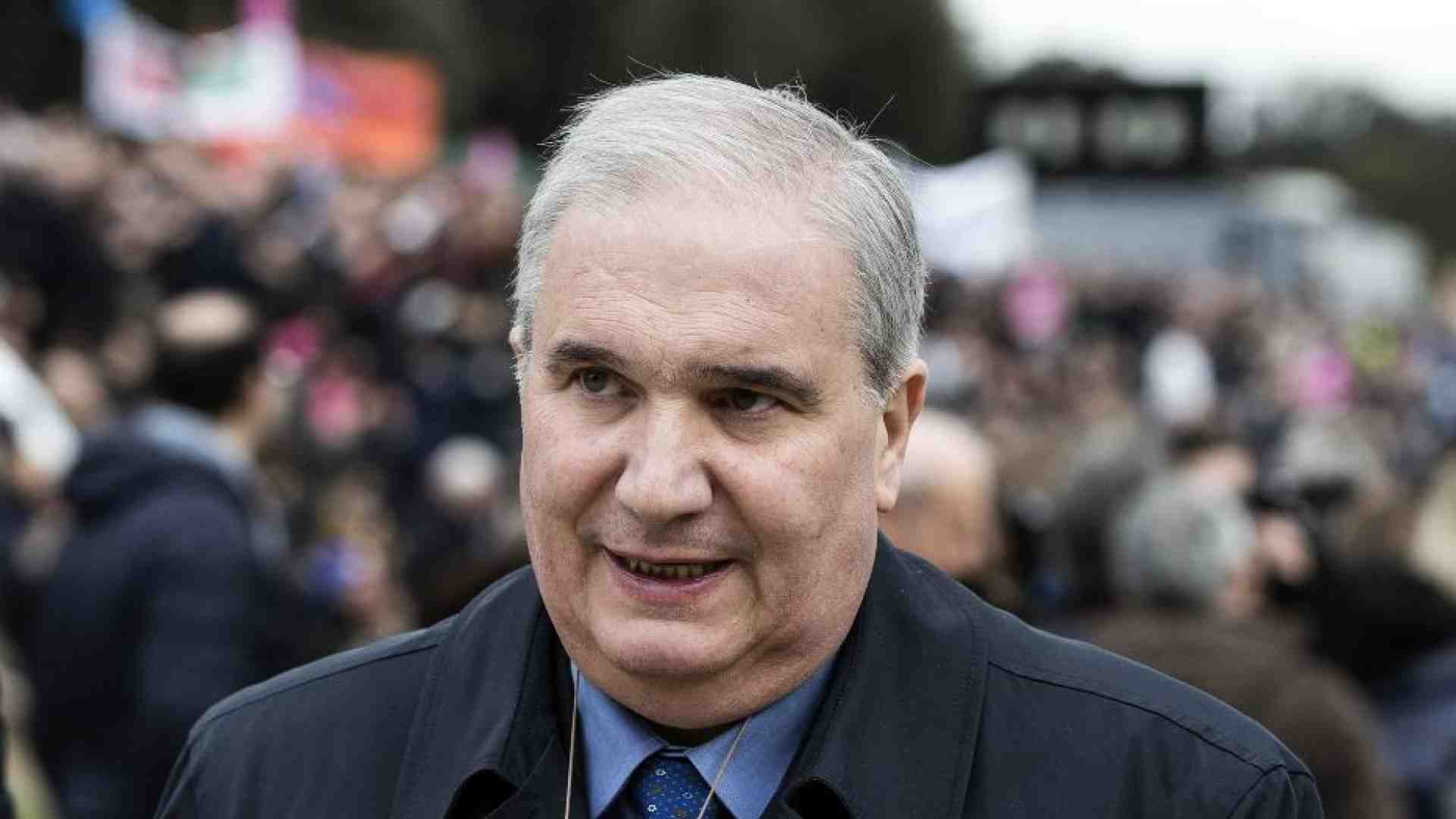 Immagine di Fioroni: «Il nostro posto è al centro, ma si rinunci alle rendite»