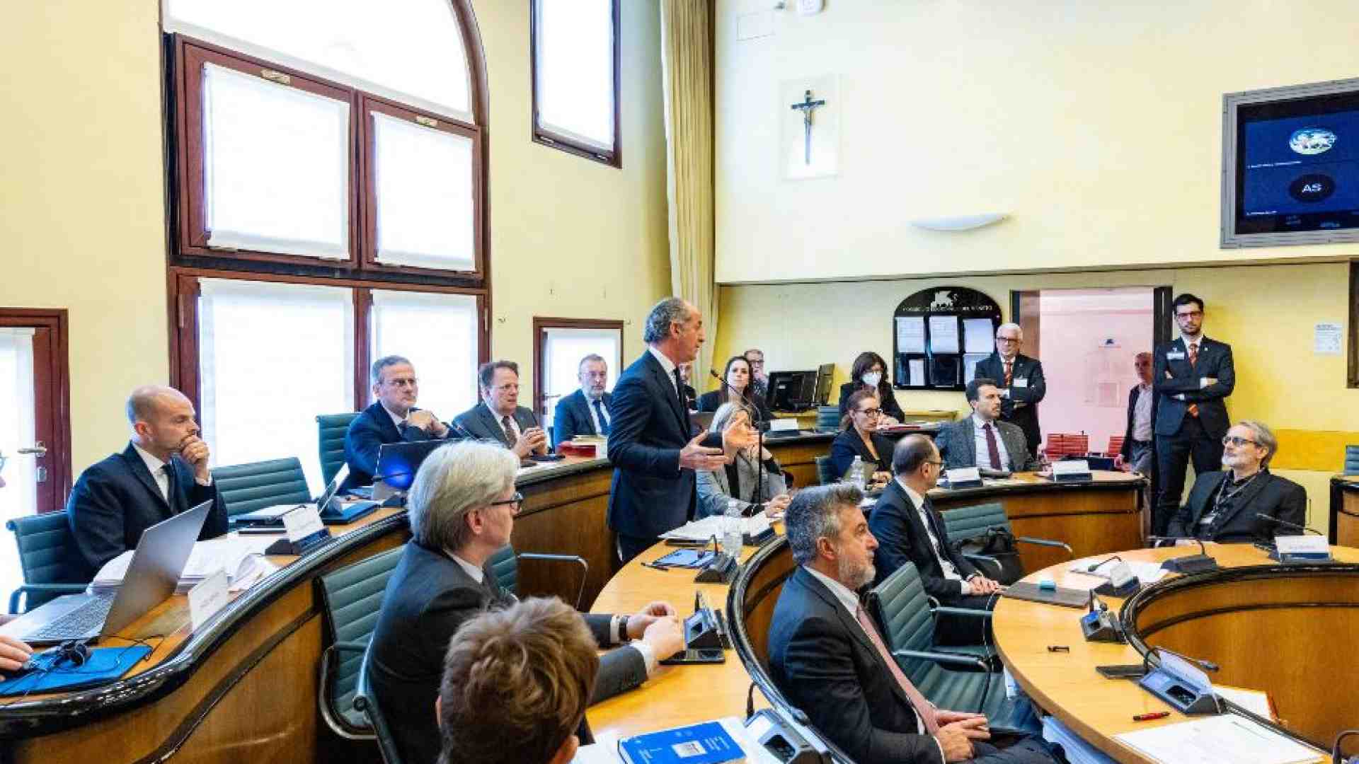 Immagine di La Regione Veneto boccia la legge sul suicidio assistito, Zaia in minoranza